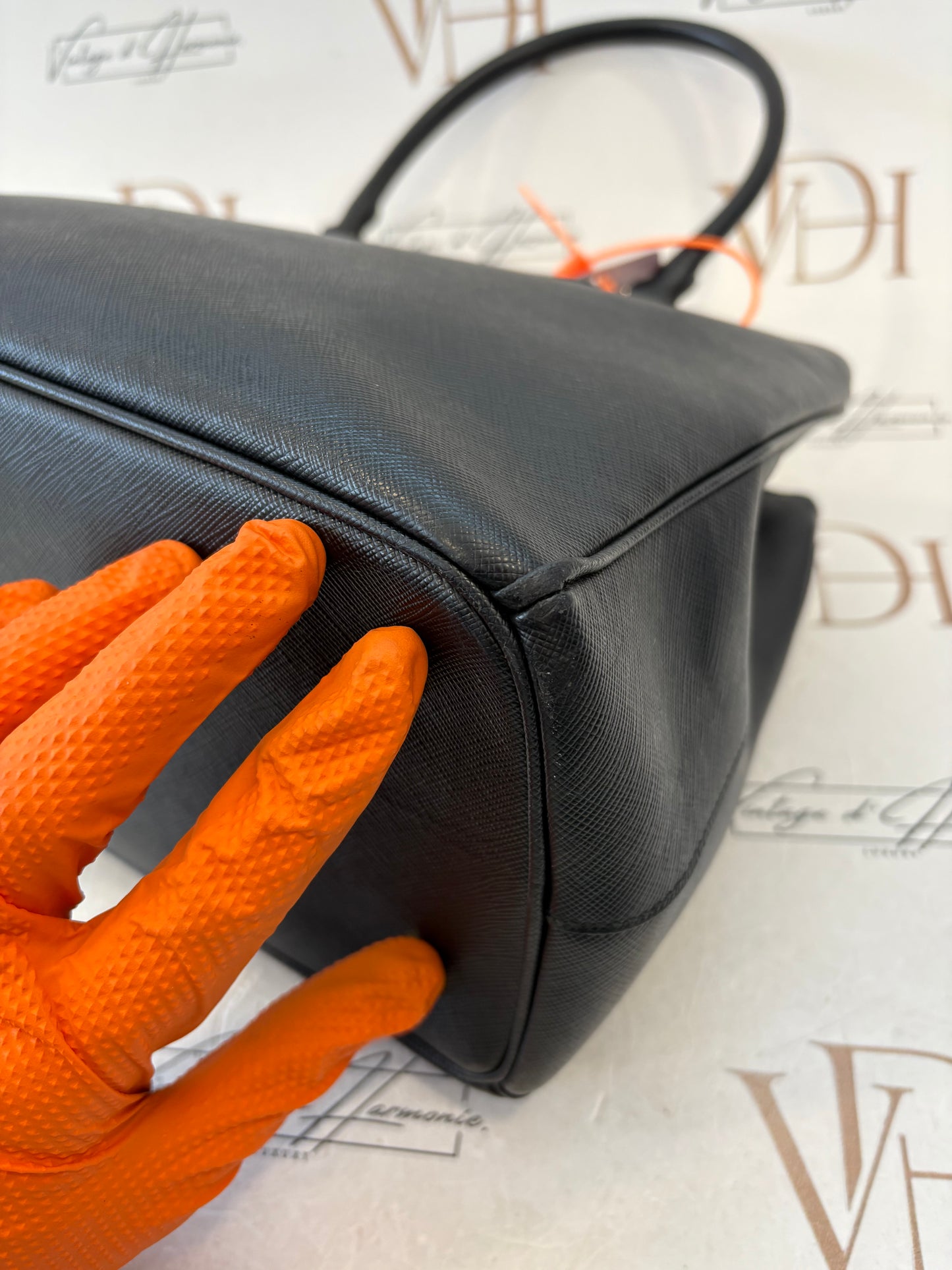 383698 - Prada Galleria Black