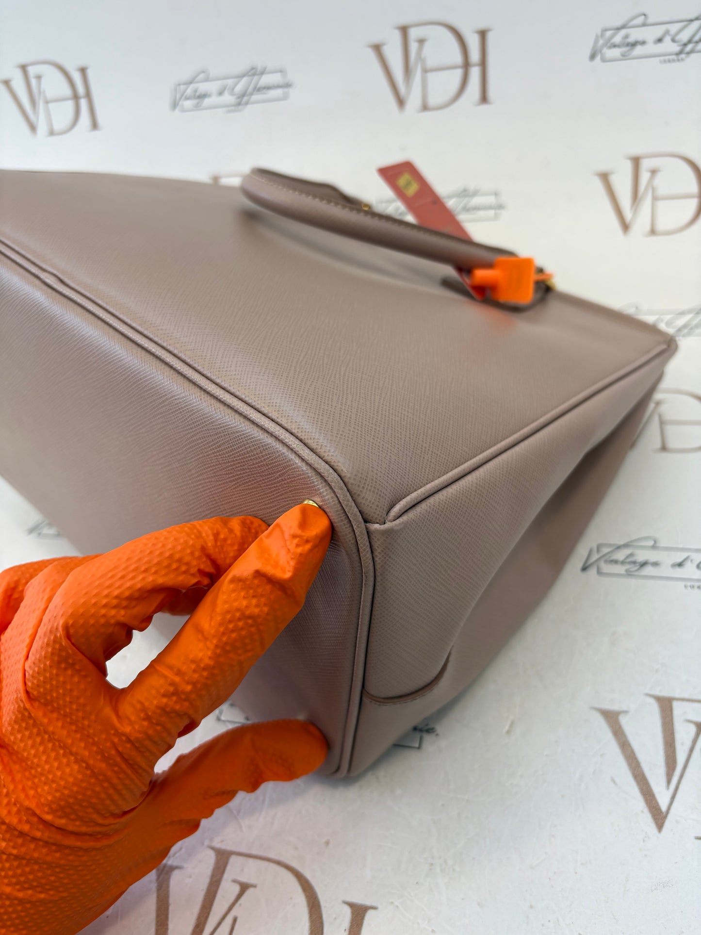 384298 - Prada Bag