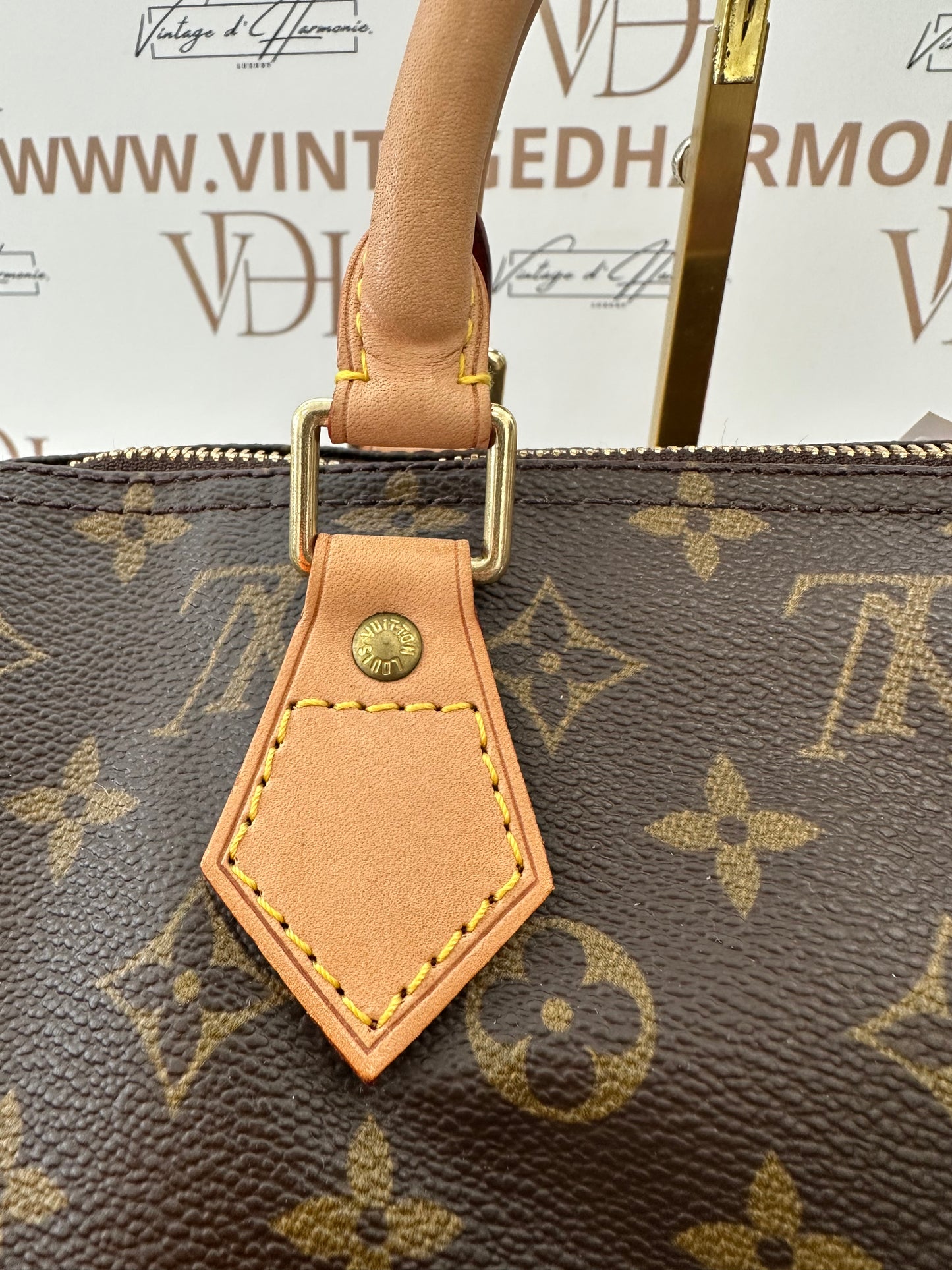017909 - Louis Vuitton Speedy 40