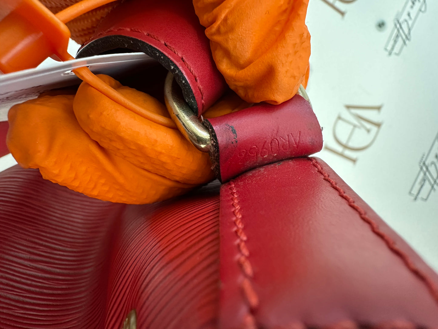 017848 - Louis Vuitton Red Epi Noè