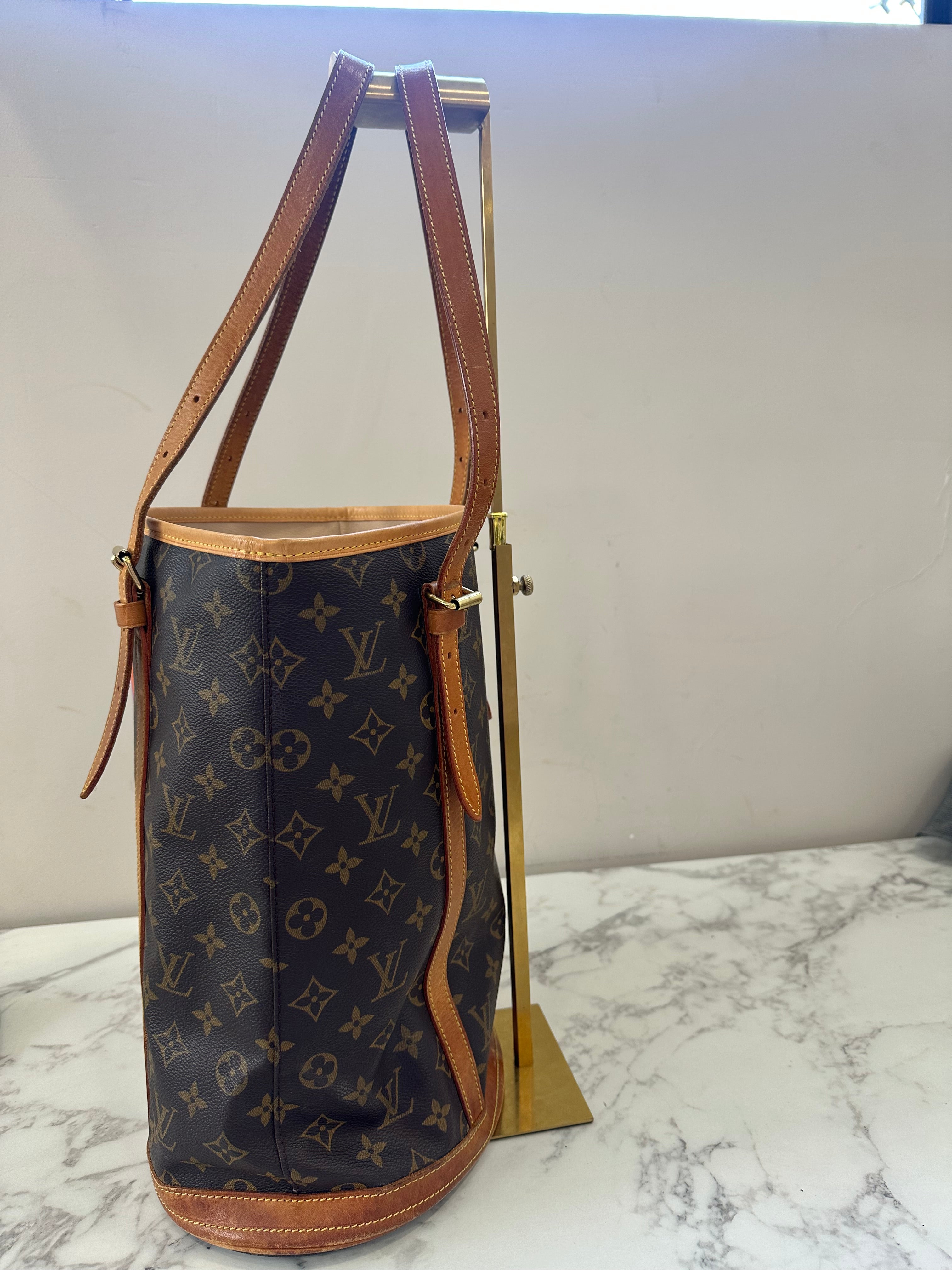 Louis Vuitton Bucket GM