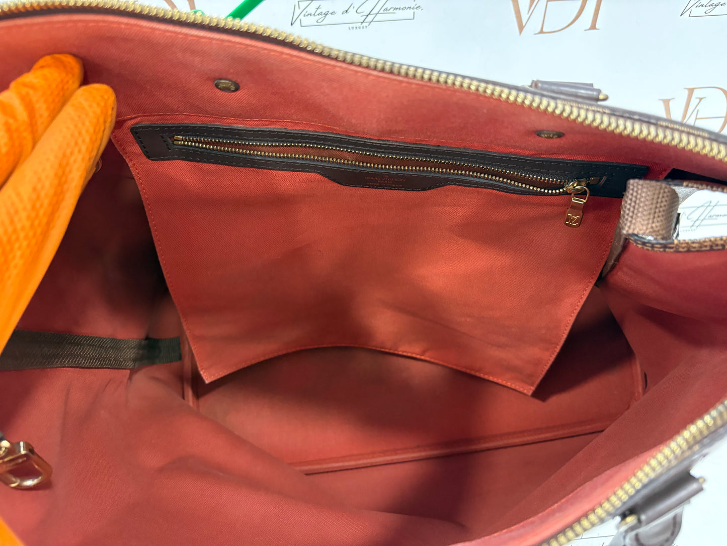 017157 - Louis Vuitton Greenwich PM