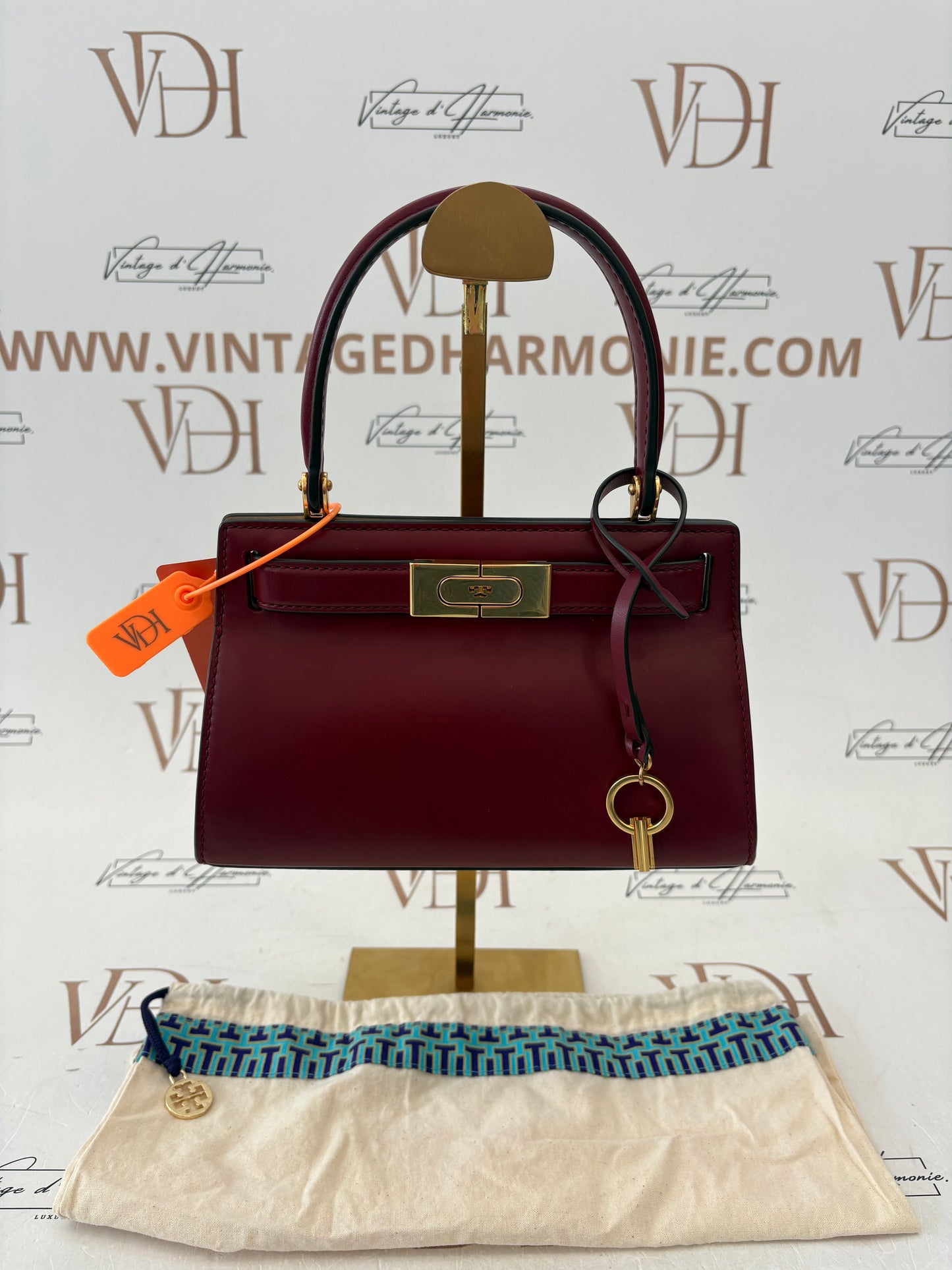 383006 - Tory Burch Lee
