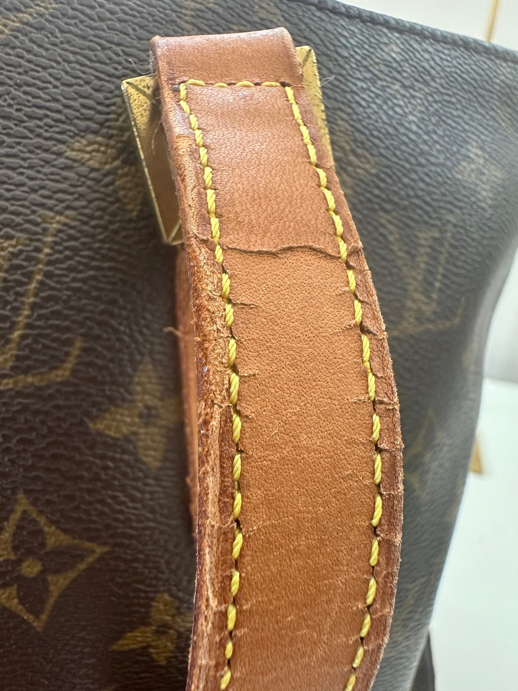 Louis Vuitton Cabas Mezzo