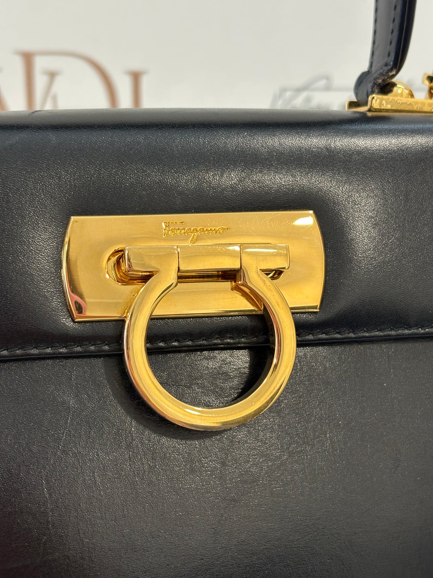 018195 - Salvatore Ferragamo Black Gancini
