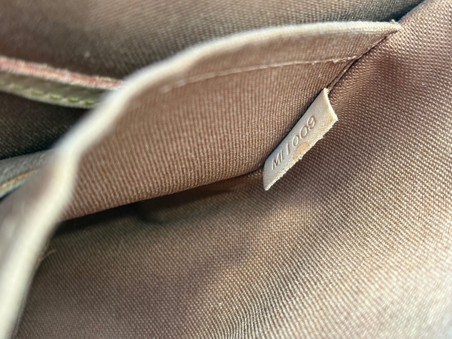 017346 - Louis Vuitton Palermo