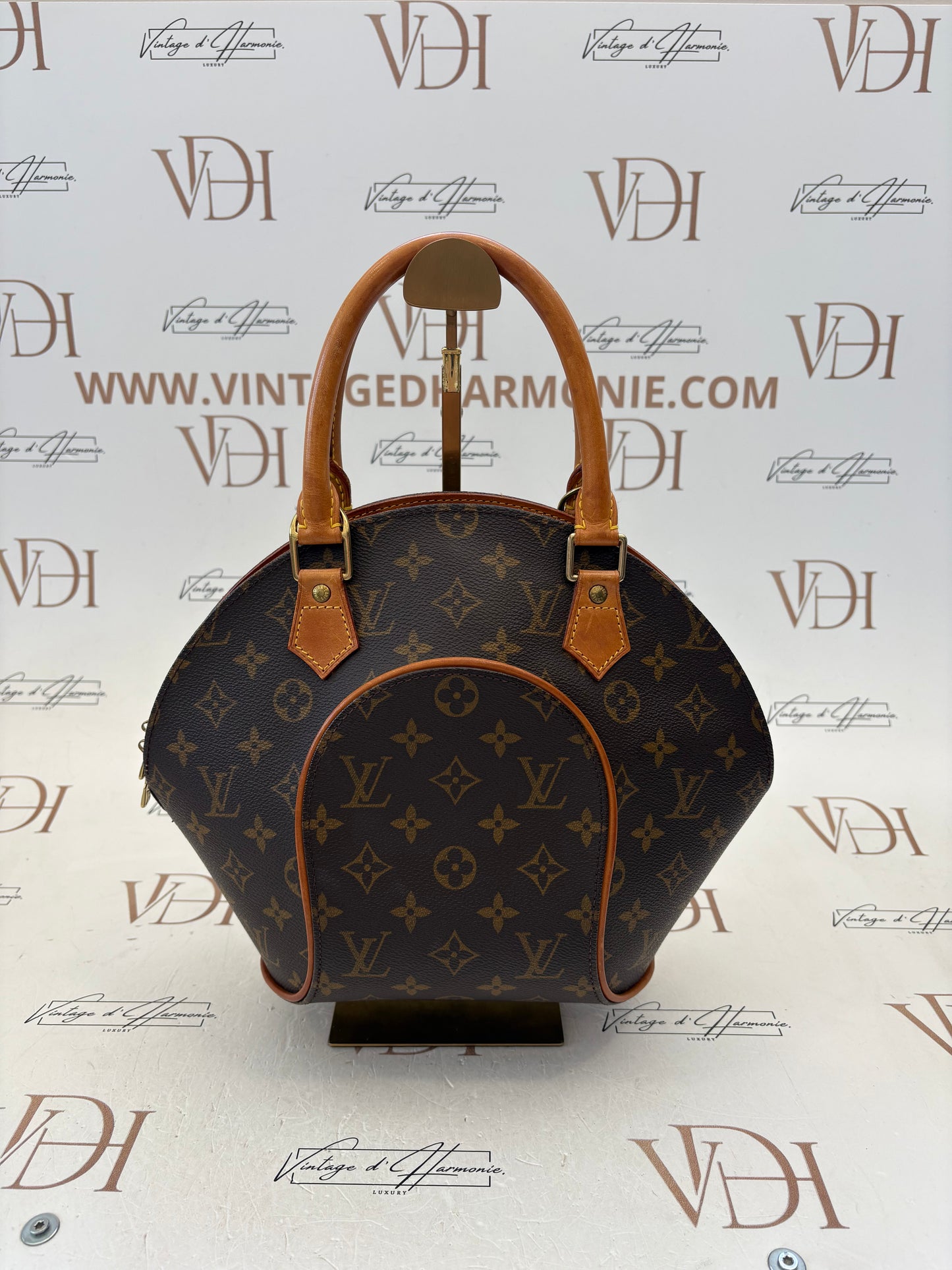 018134 - Louis Vuitton Ellipse