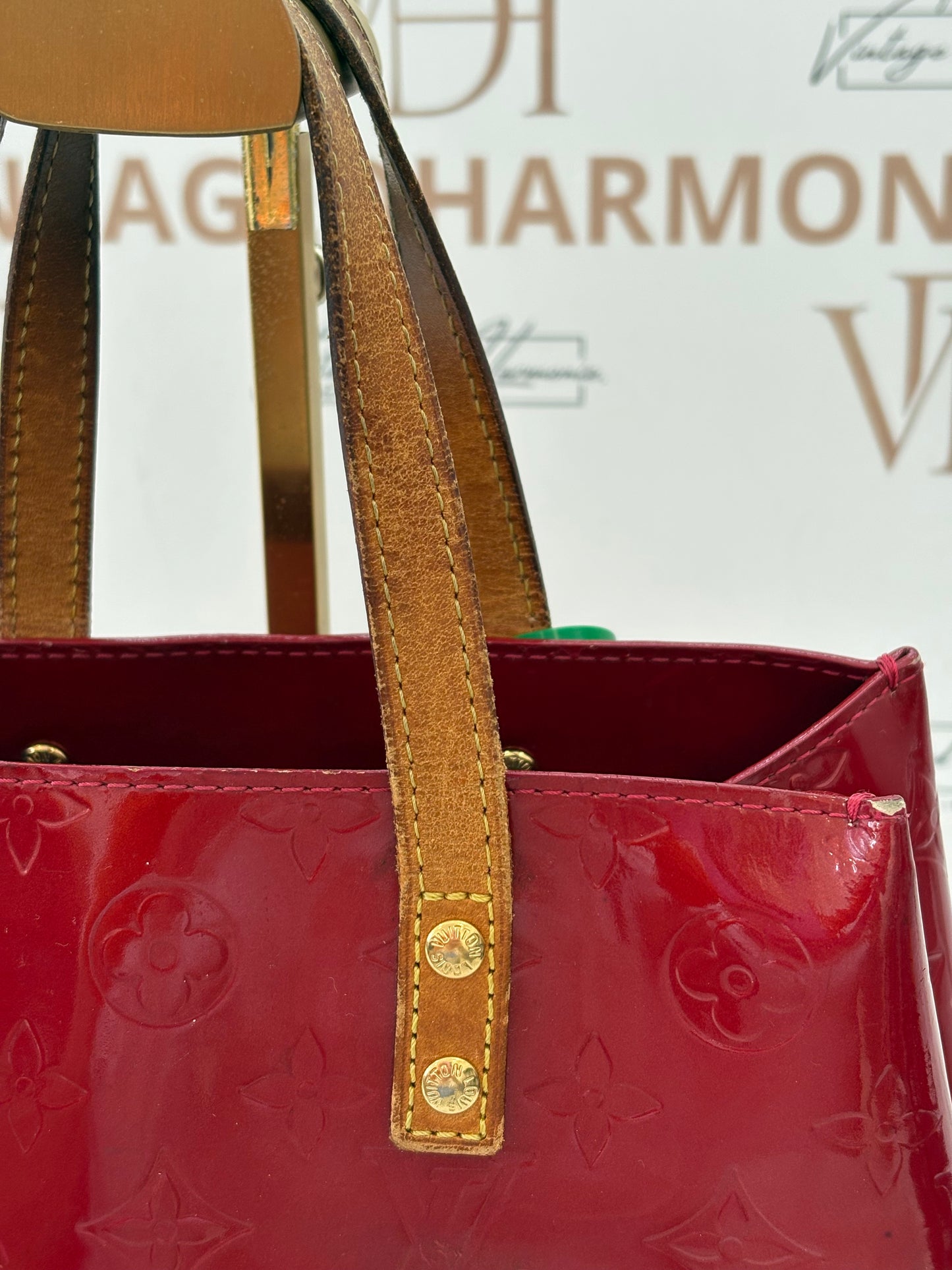 017229 - Louis Vuitton Vernis Reade PM