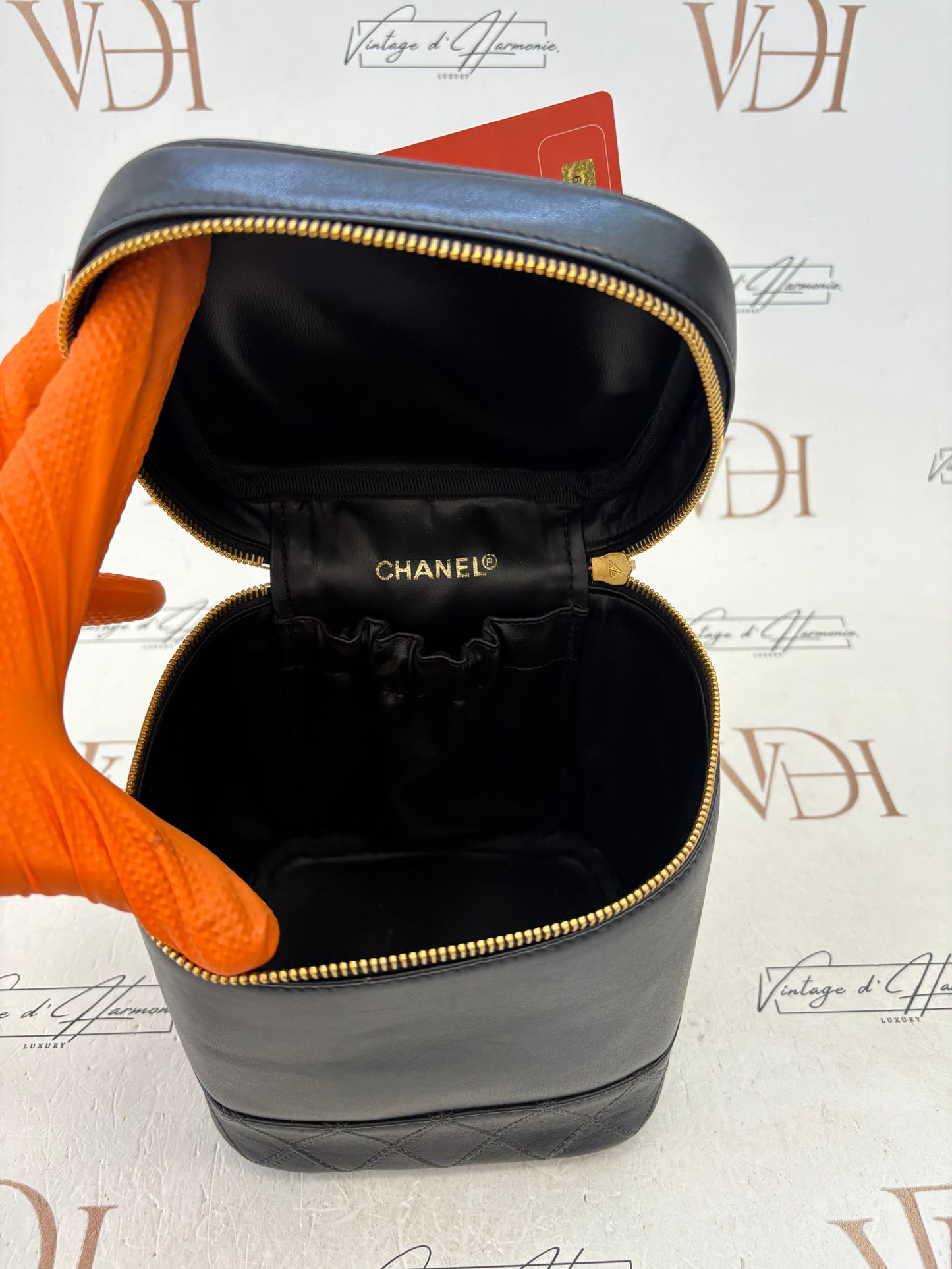 017089 - Chanel Black Lambskin Vanity