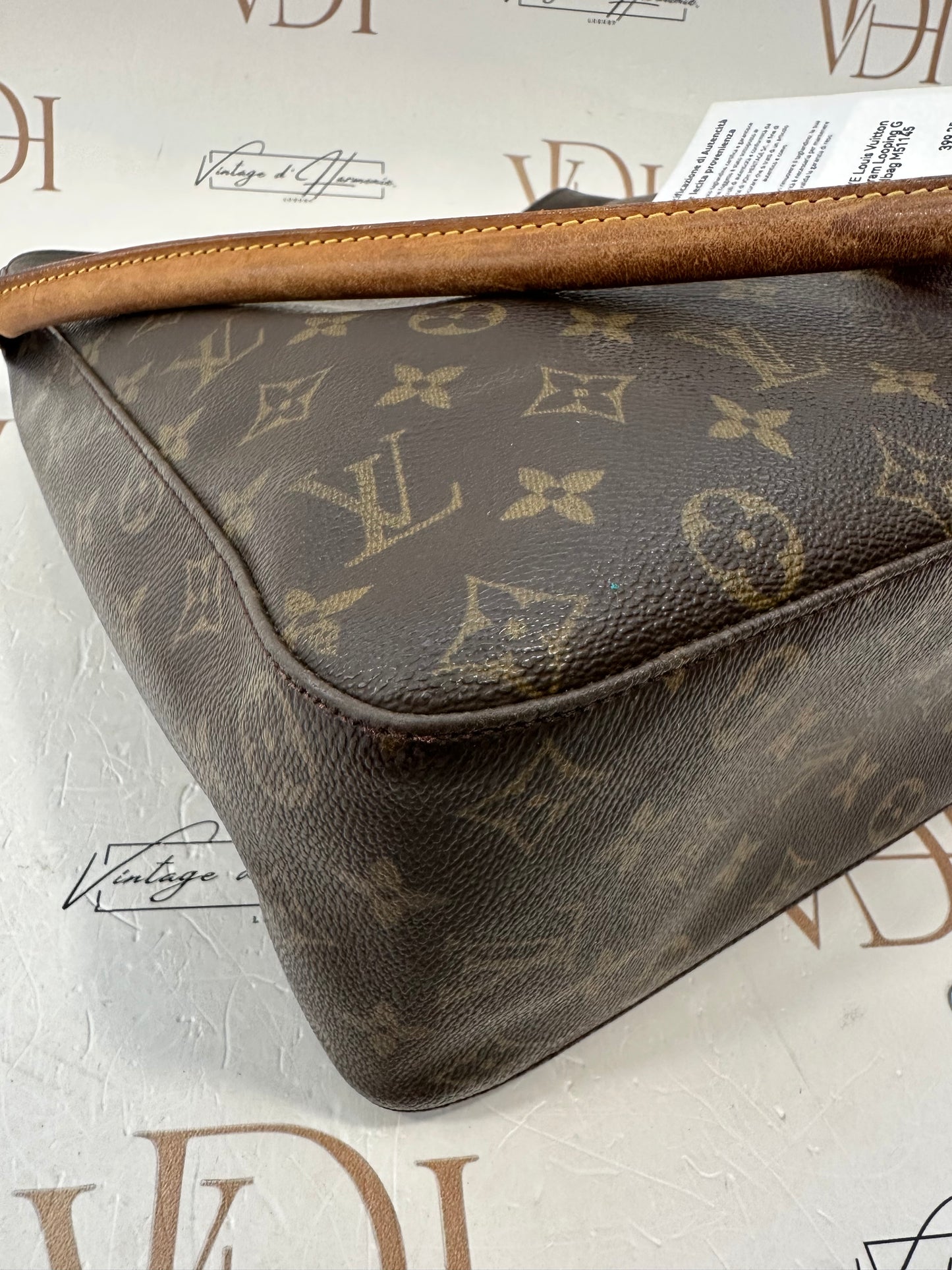 016911 - Louis Vuitton Looping GM