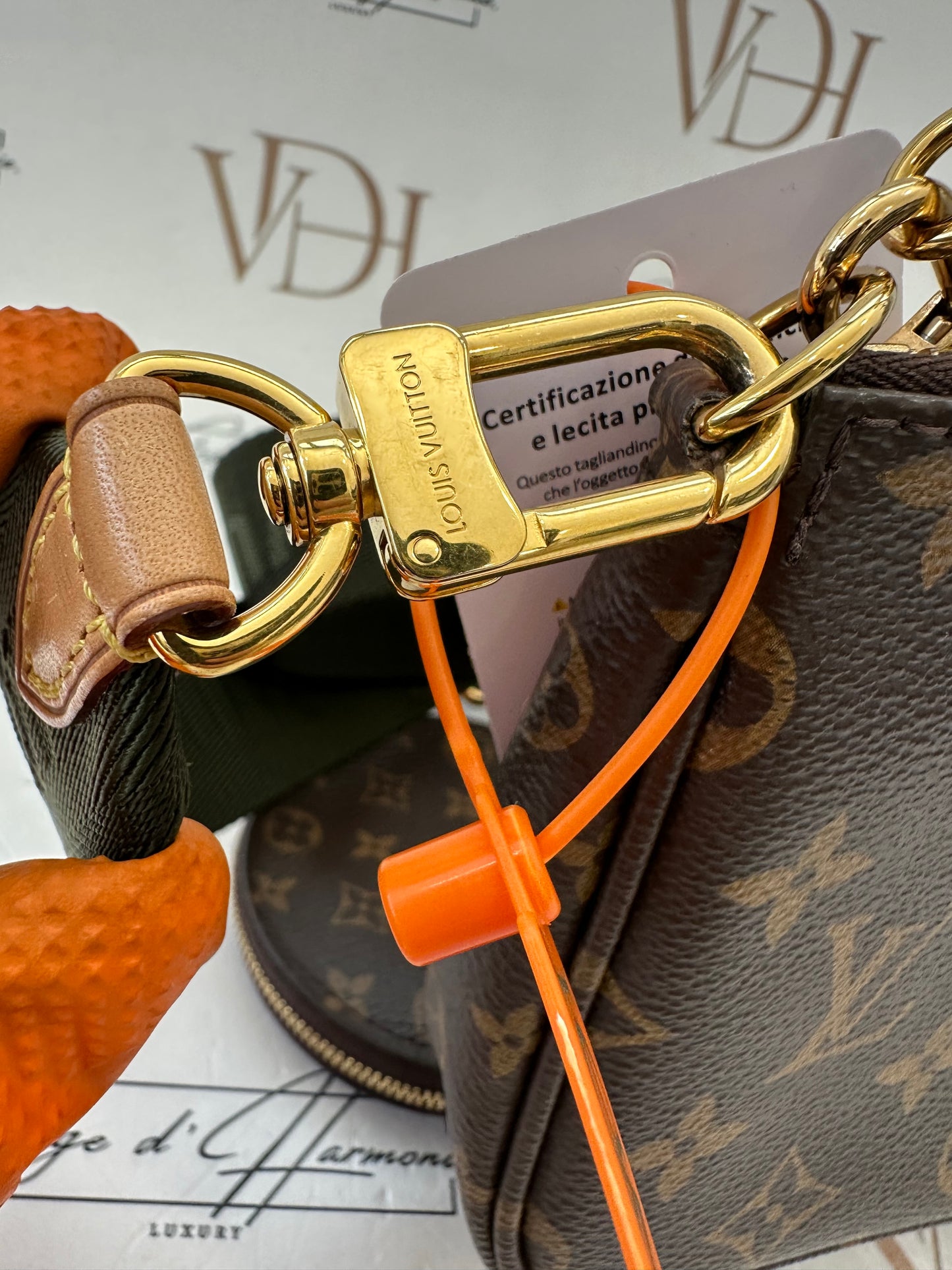 383113 - Louis Vuitton Multipochette