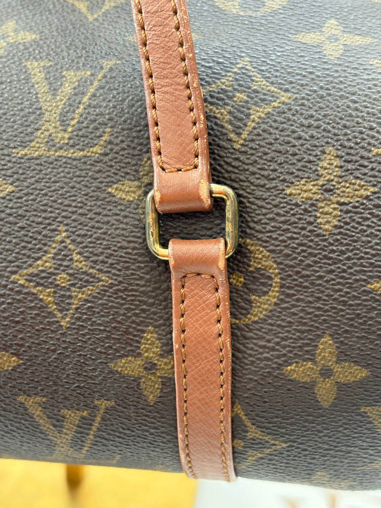 019007 - Louis Vuitton Papillon 26