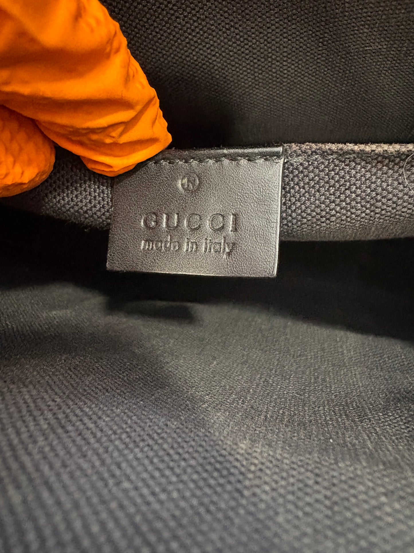 383180 - Gucci Supreme