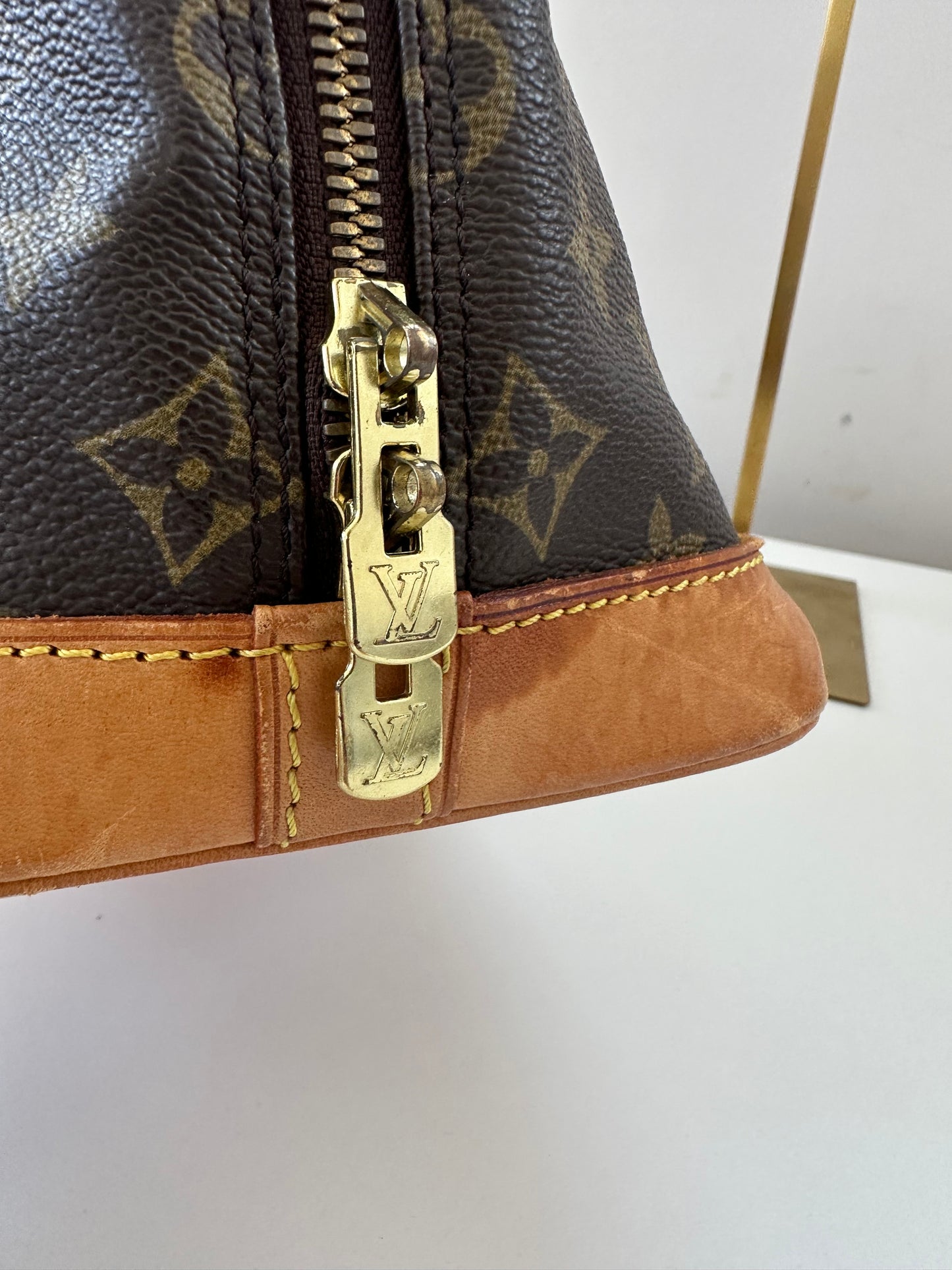 Louis Vuitton Alma