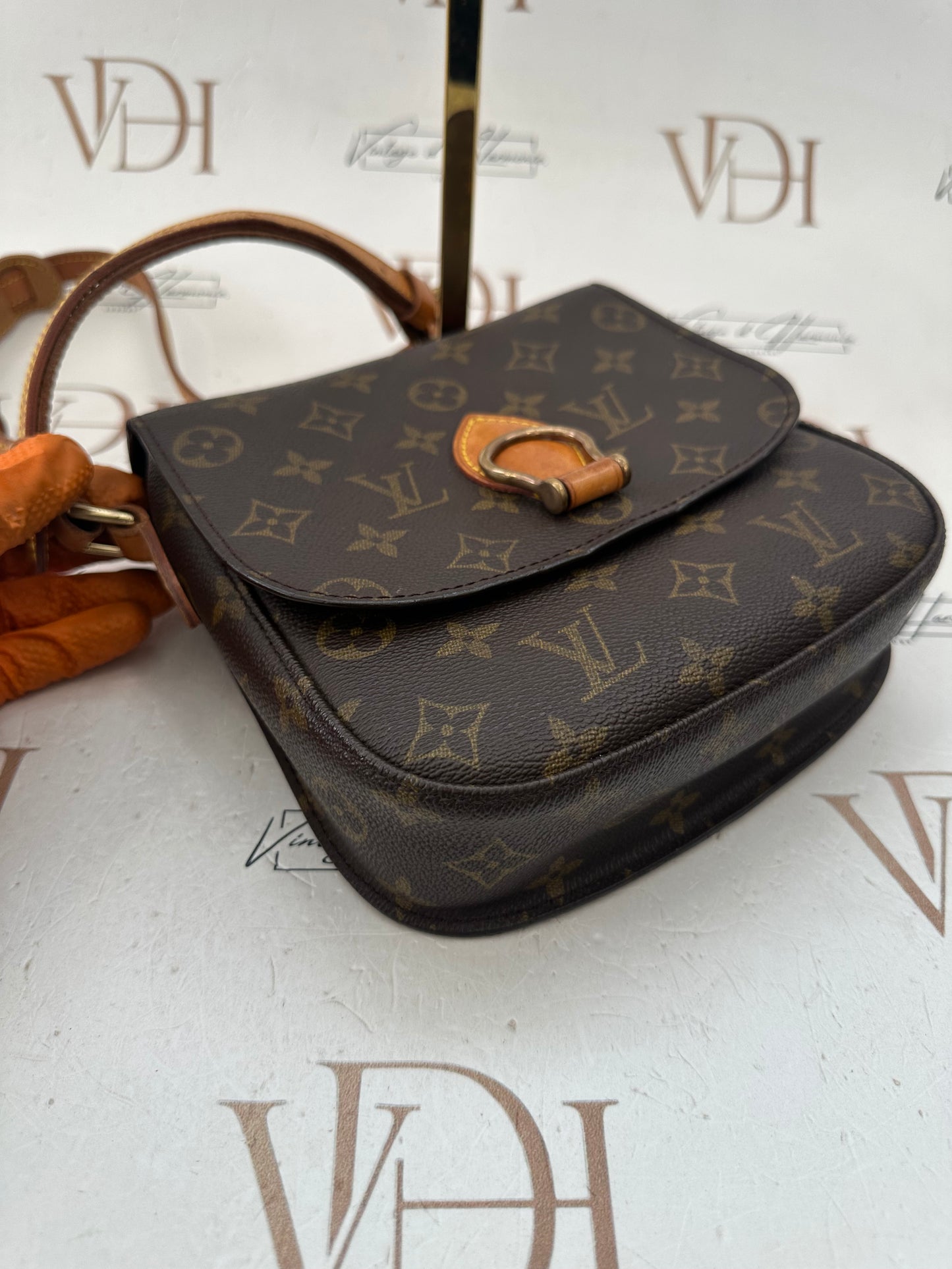 018075 - Louis Vuitton Saint Cloud MM