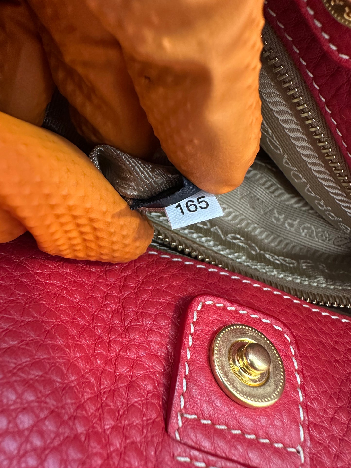 382901 - Prada Tote