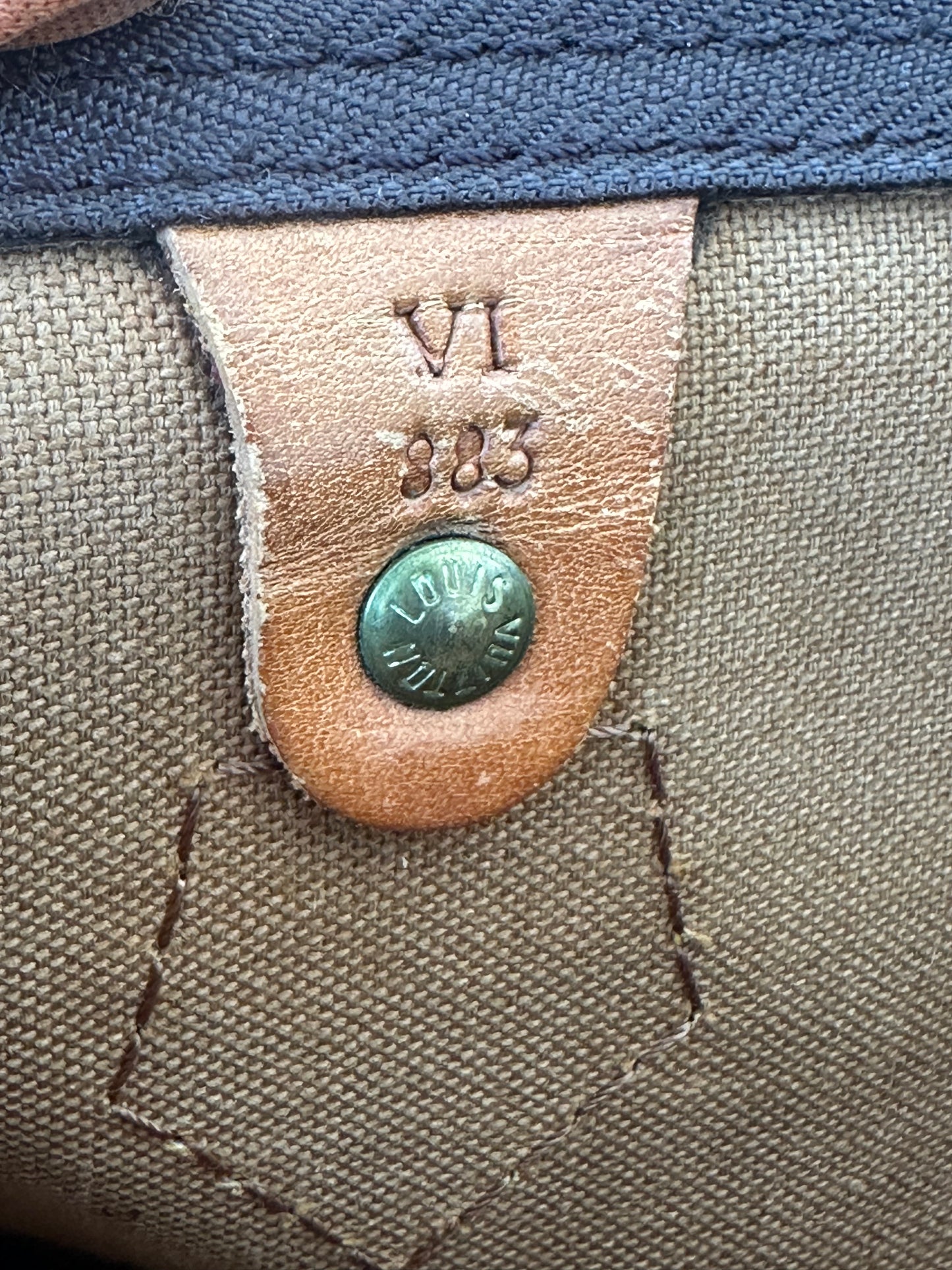 Louis Vuitton Speedy 30