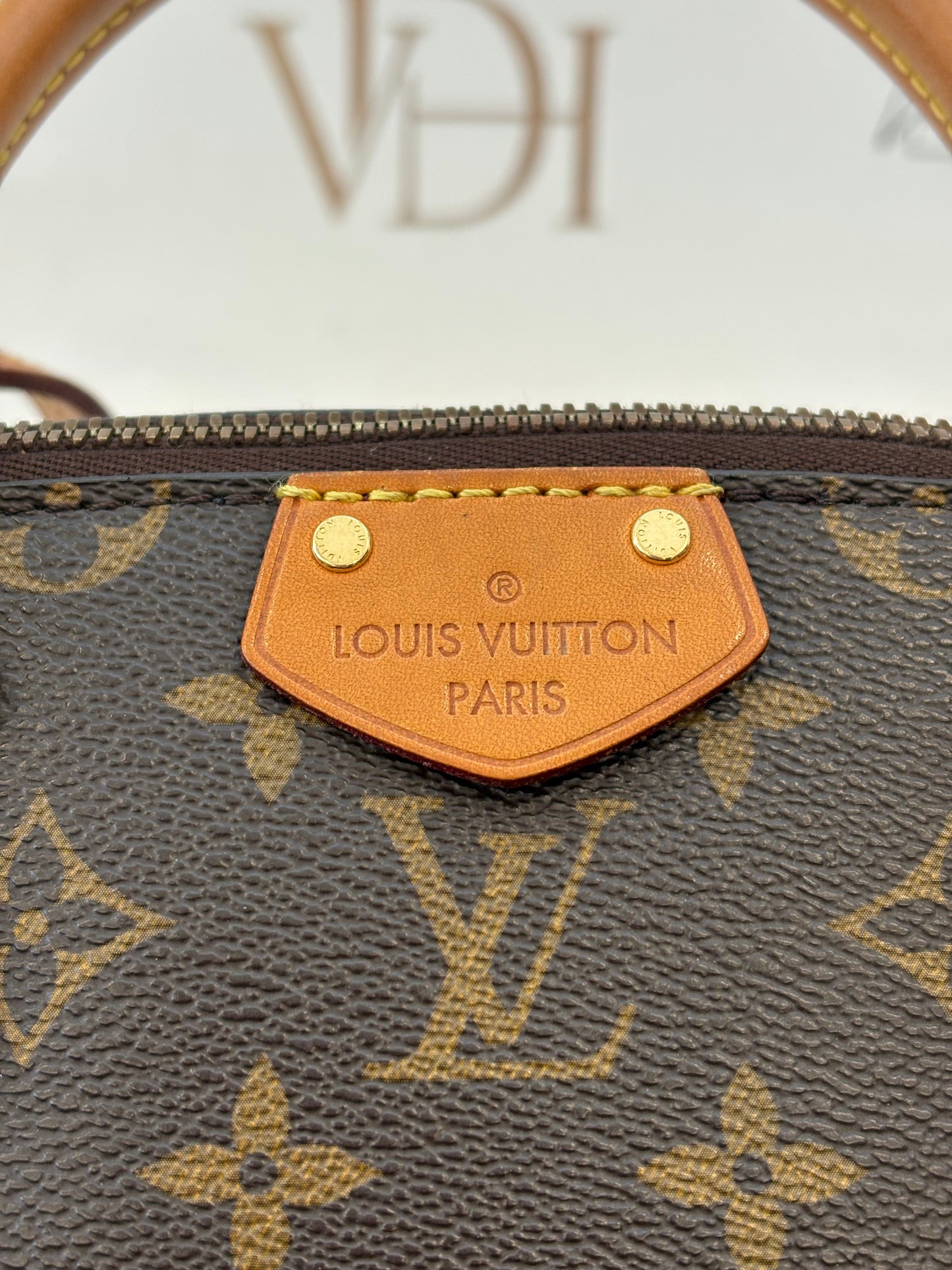 383820 - Louis Vuitton Turenne