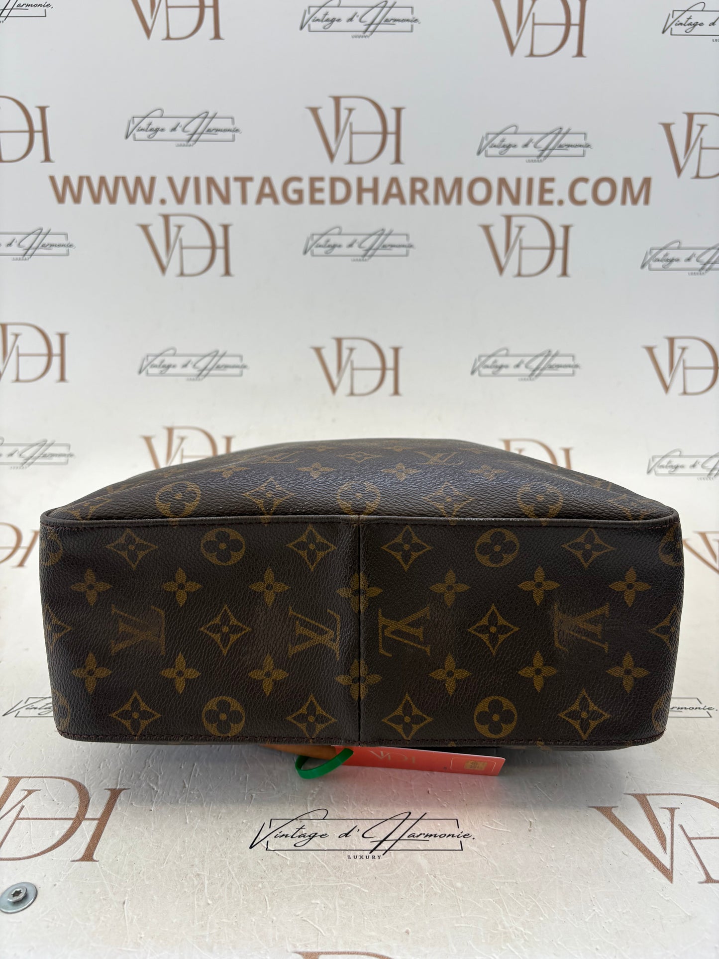 017150 - Louis Vuitton Looping GM