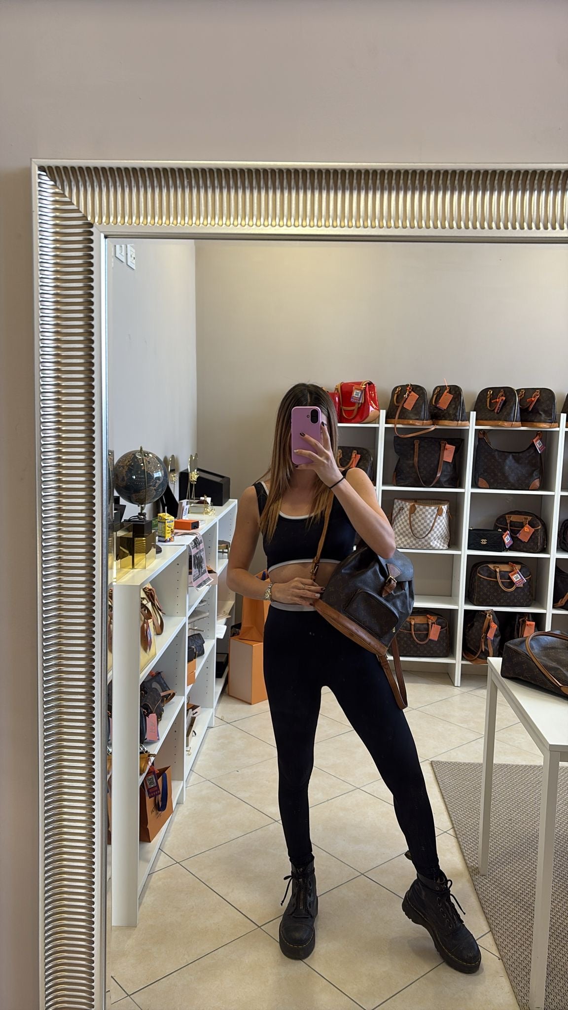 Louis Vuitton Montsouris MM