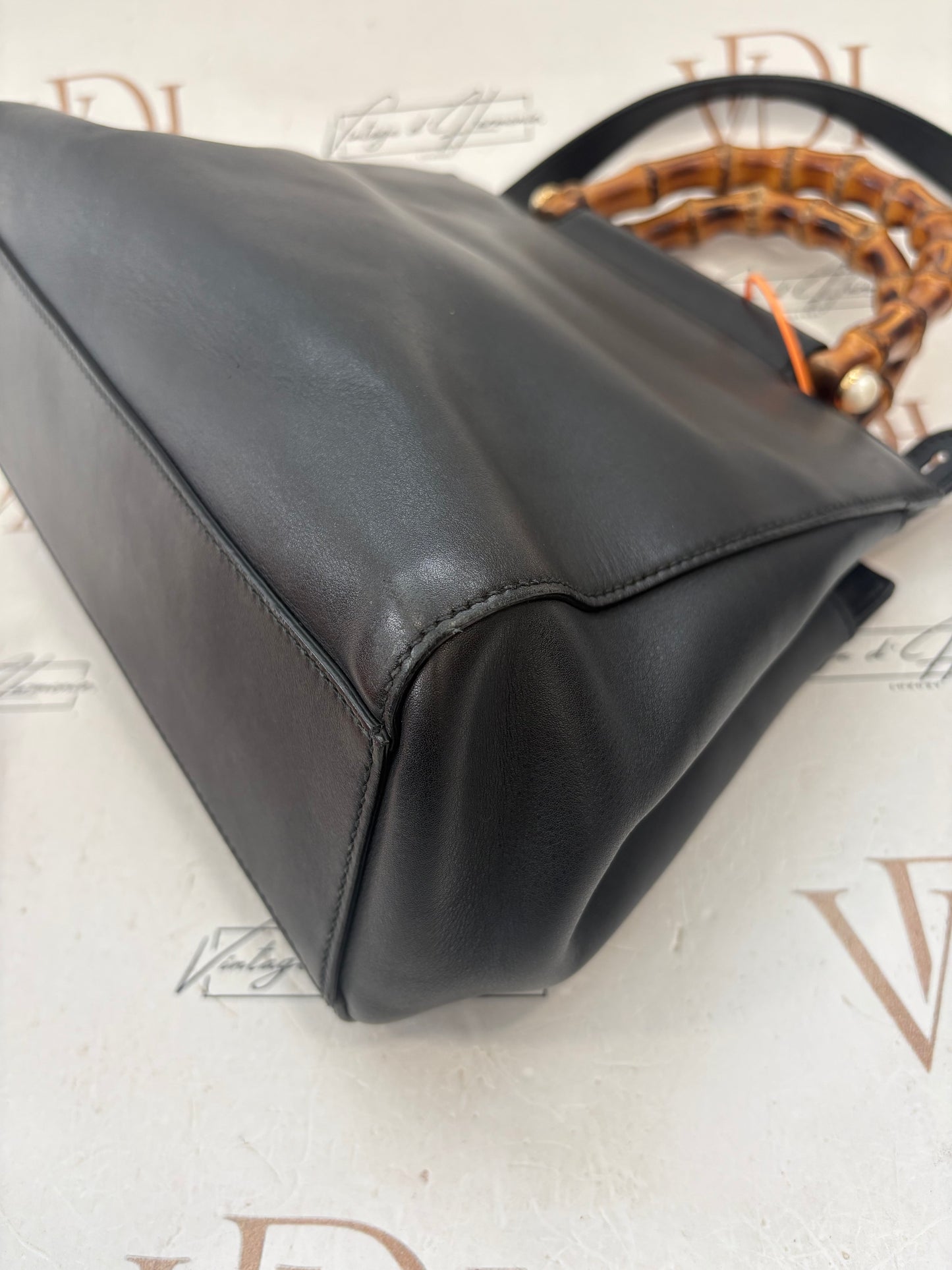 384270 - Gucci Nymphaea