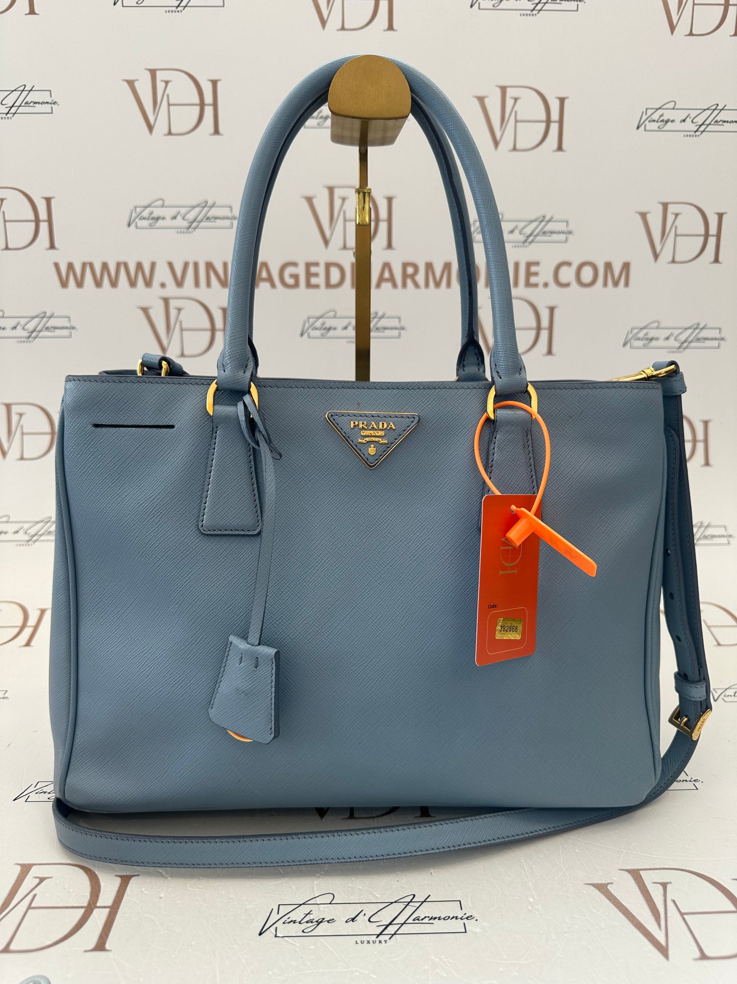 382868 - Prada Galleria