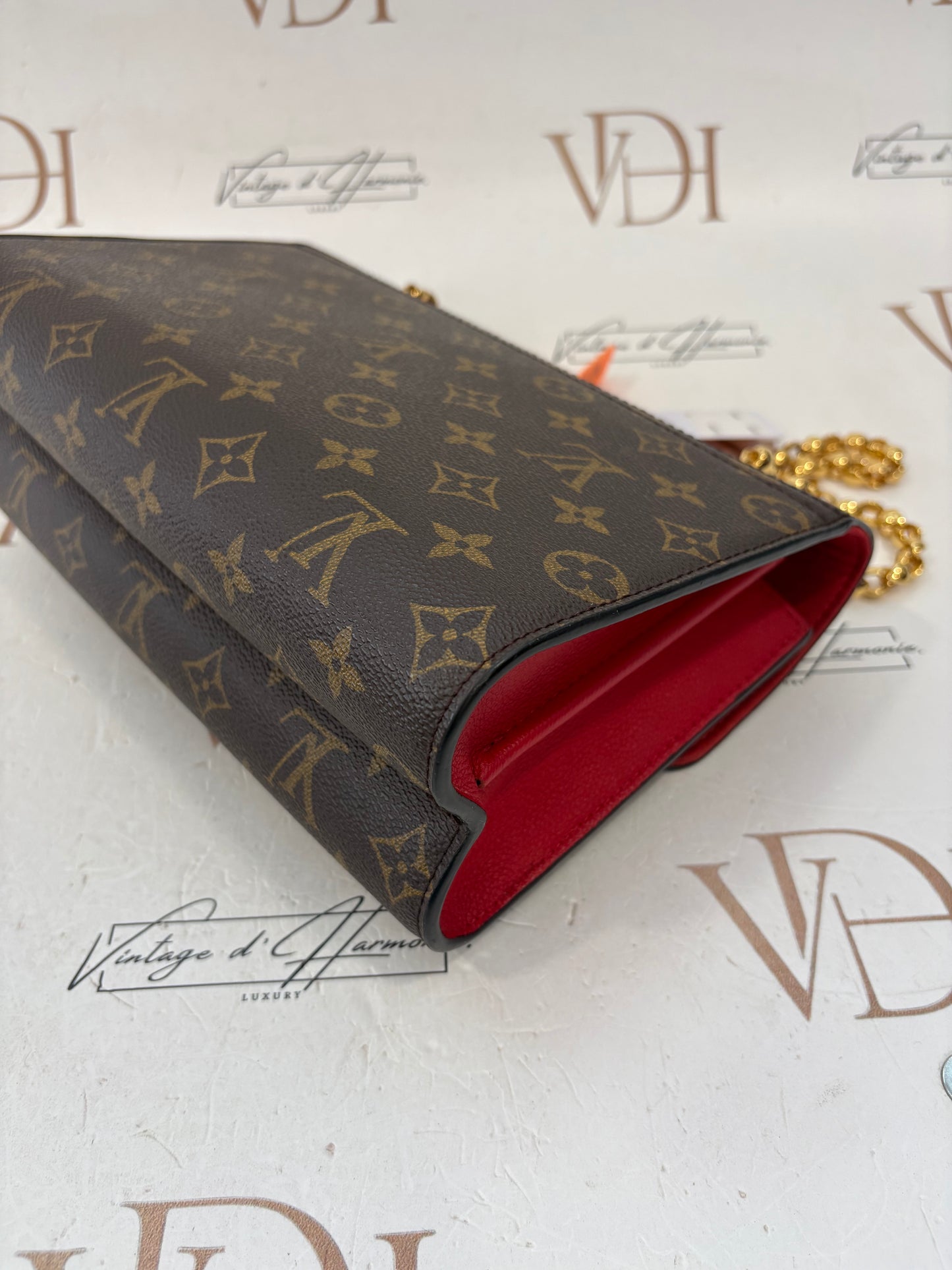 383845 - Louis Vuitton Victoire
