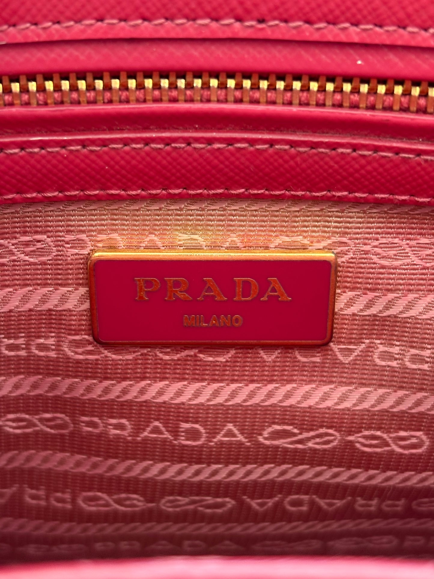 201600 - Prada Galleria
