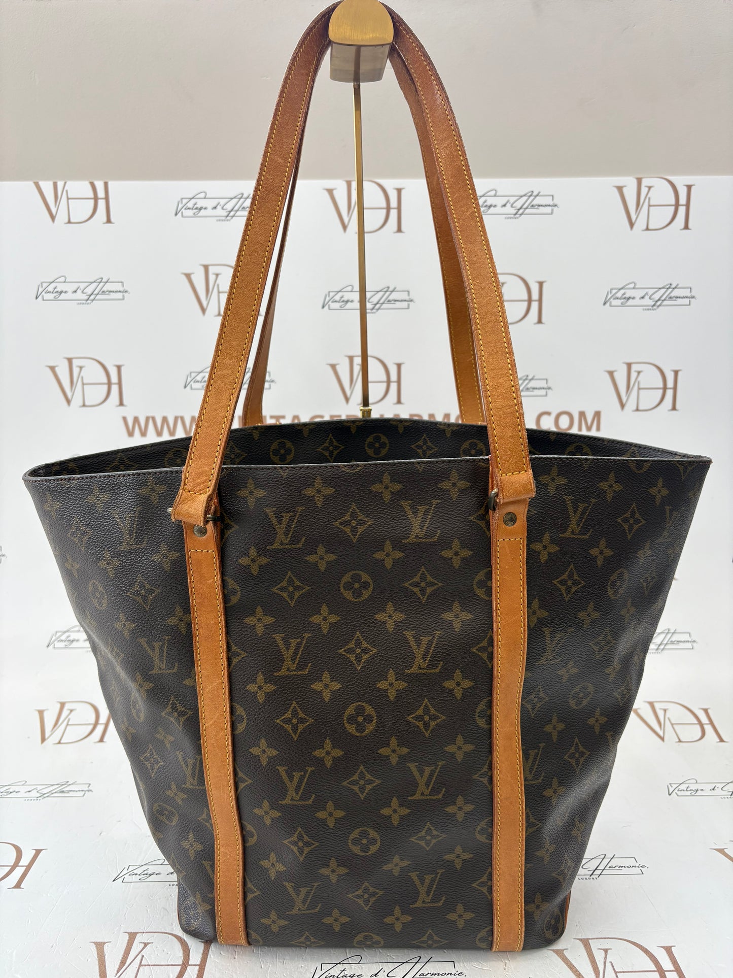 019008 - Louis Vuitton Sac Shopping
