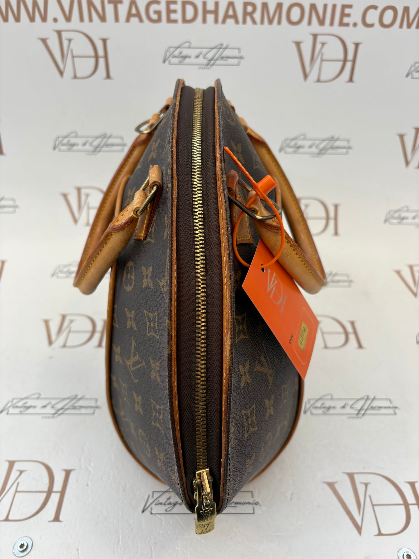 017712 - Louis Vuitton Ellipse MM