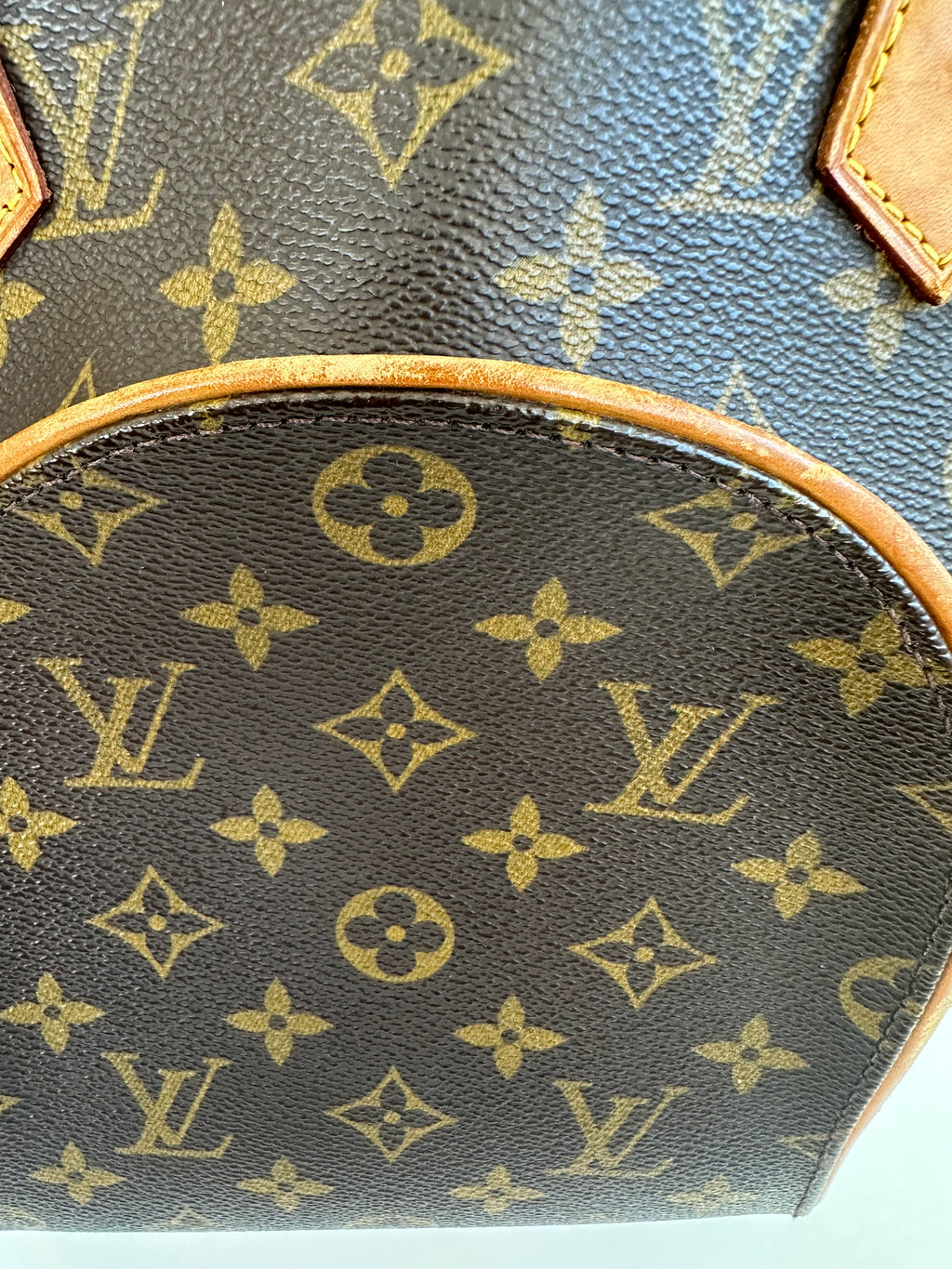 Louis Vuitton Ellipse MM