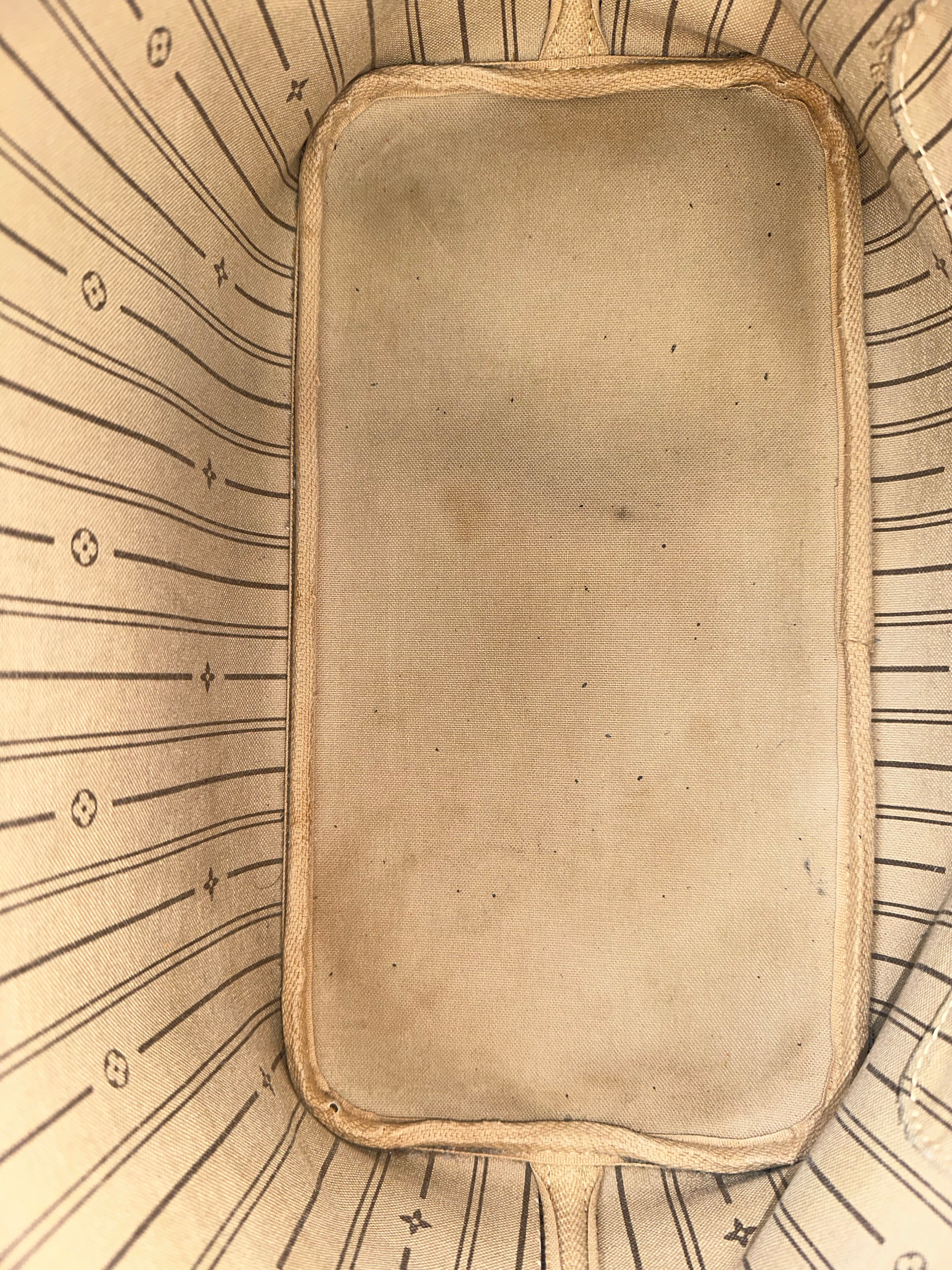 Louis Vuitton Neverfull MM