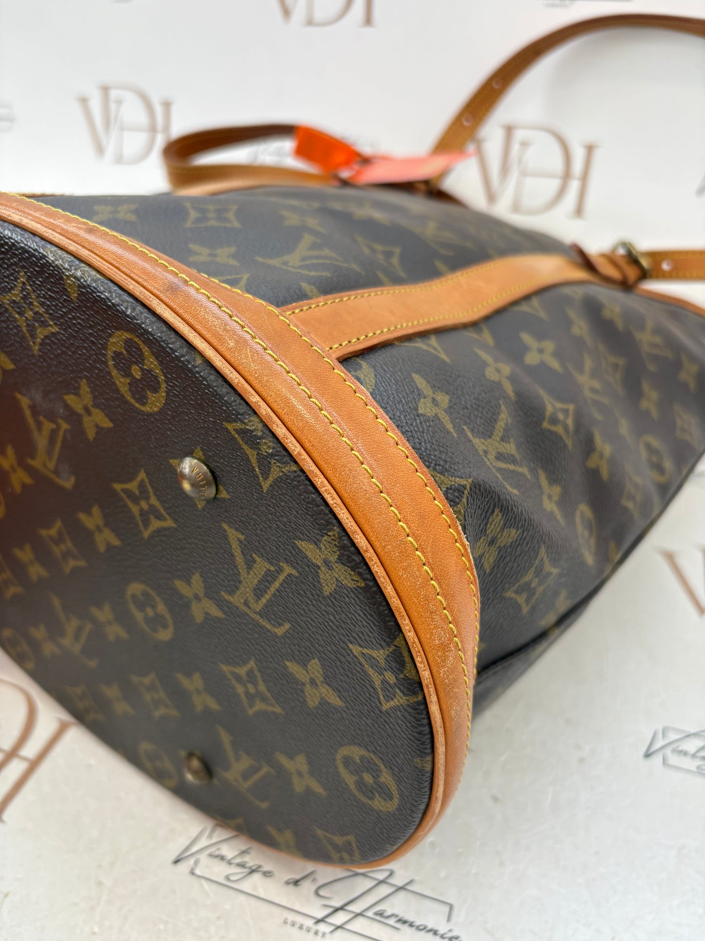 018282 - Louis Vuitton Bucket GM