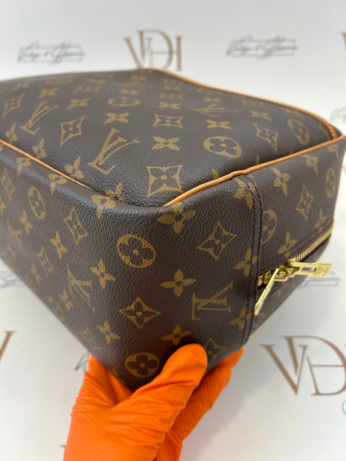 017261 - Louis Vuitton Deauville