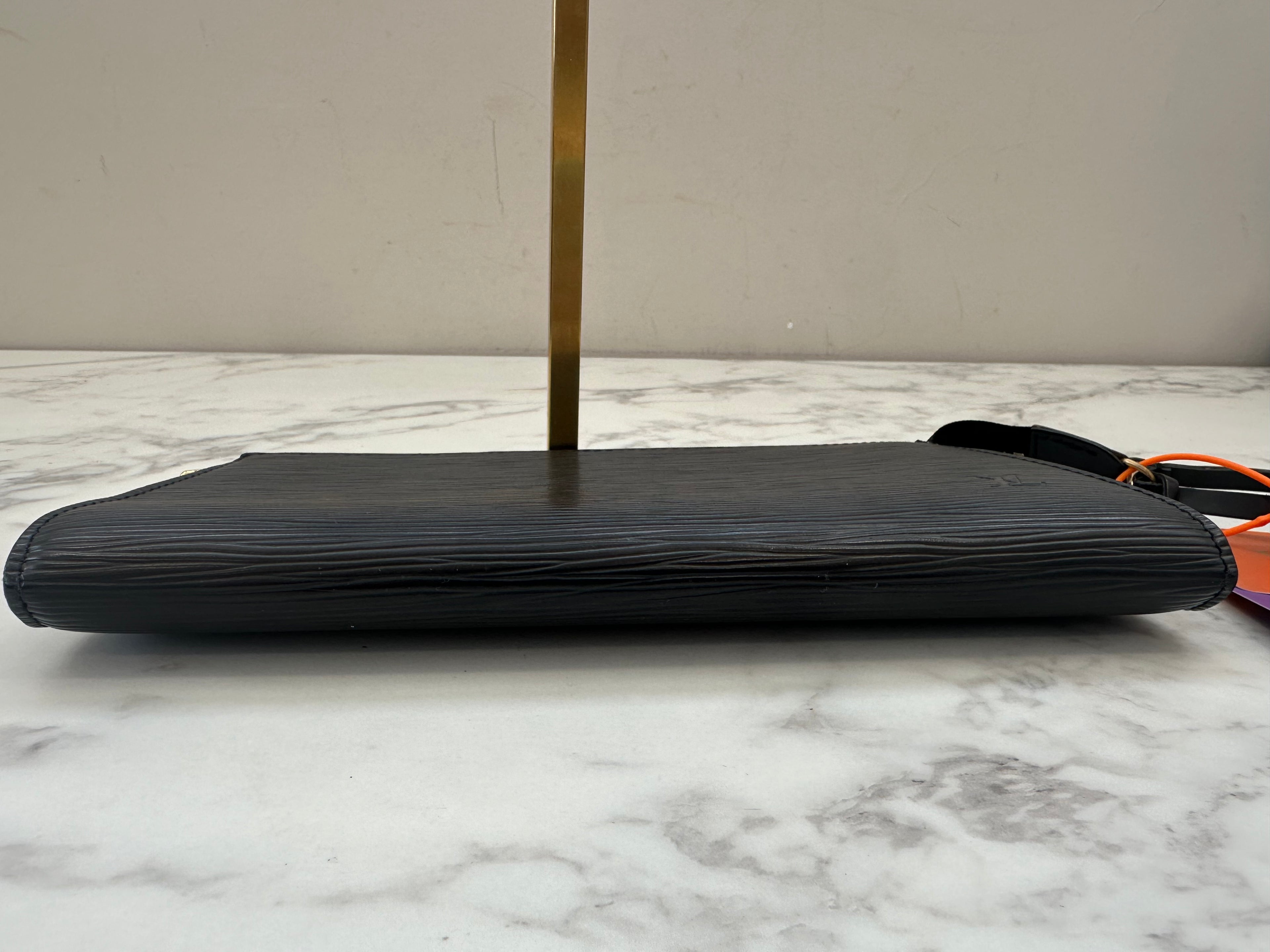 Louis Vuitton Epi Black Pochette