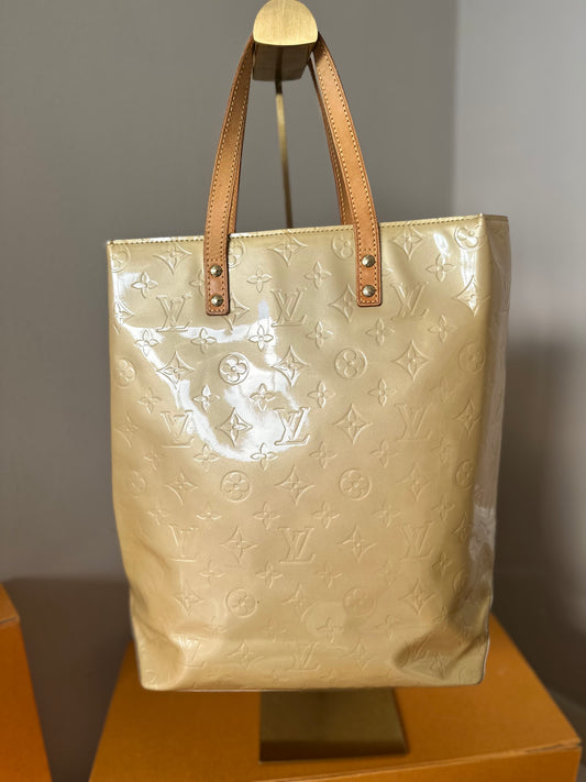 Louis Vuitton Tote MM vernis