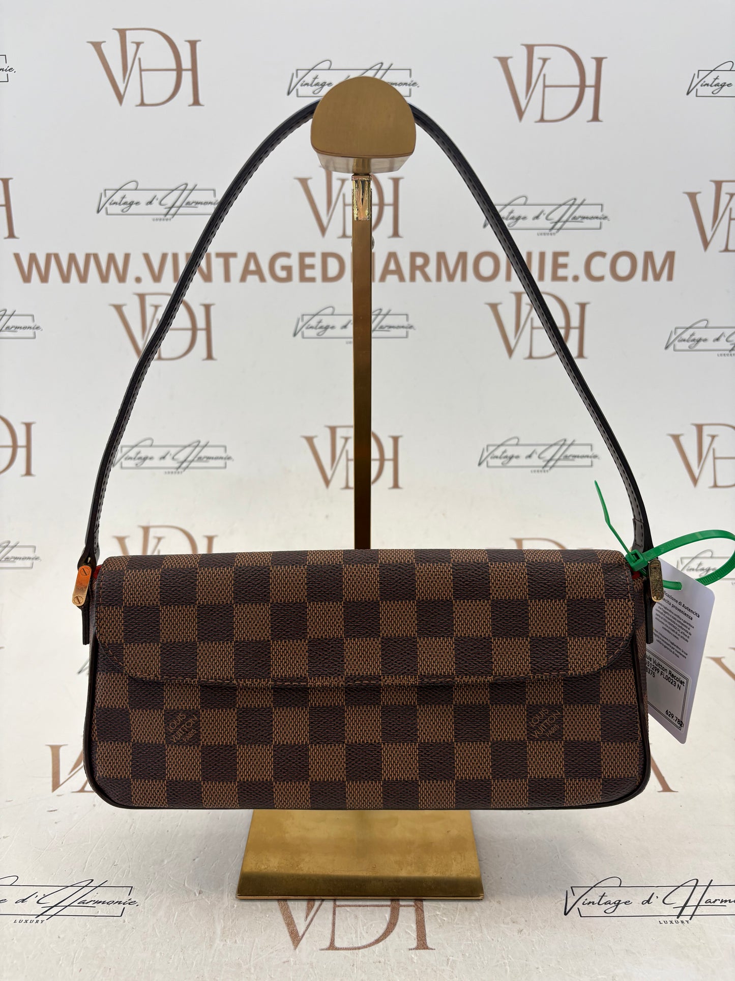 017199 - Louis Vuitton Recoleta