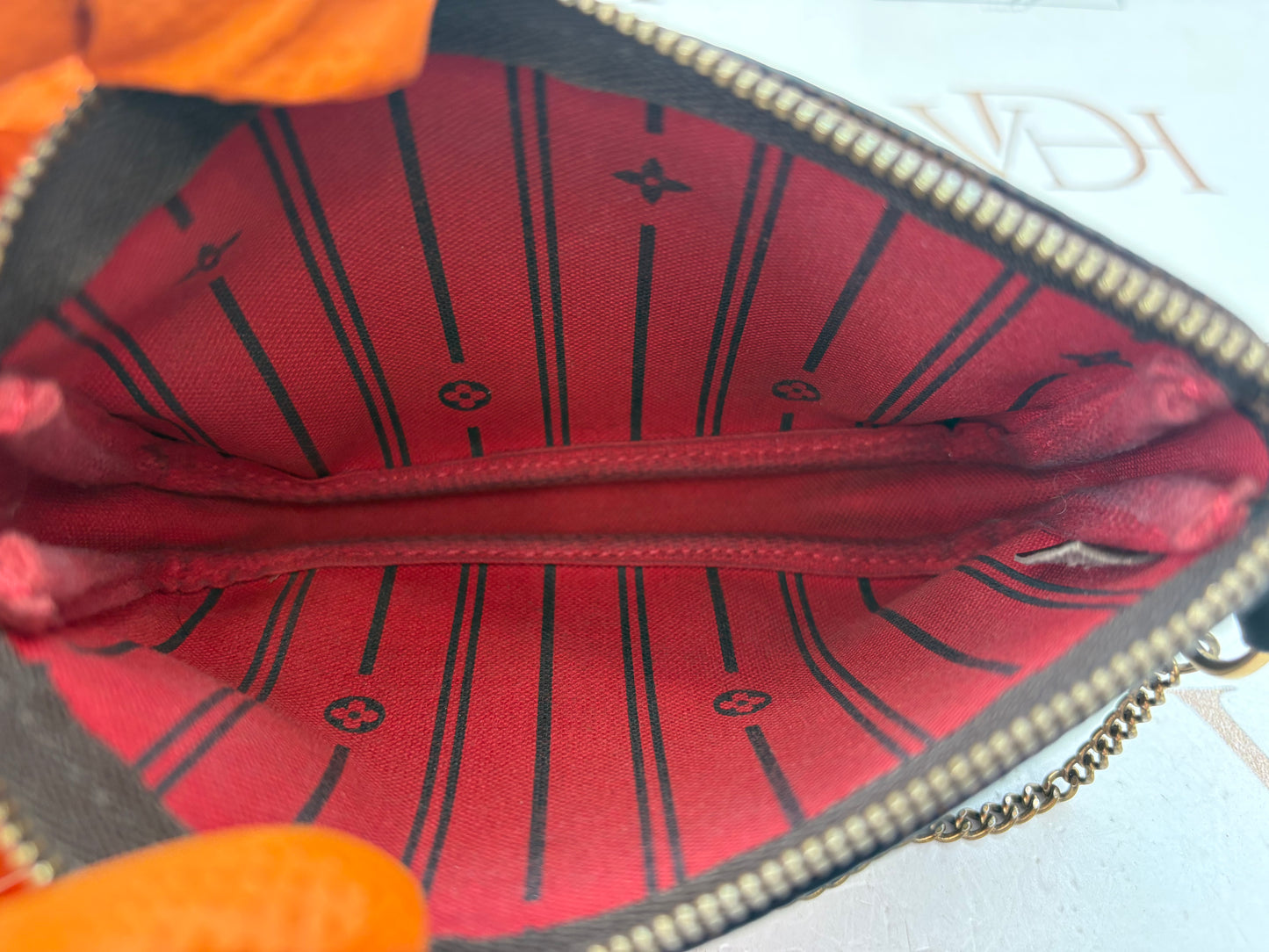 018752 - Louis Vuitton Mini Pochette Accessoires