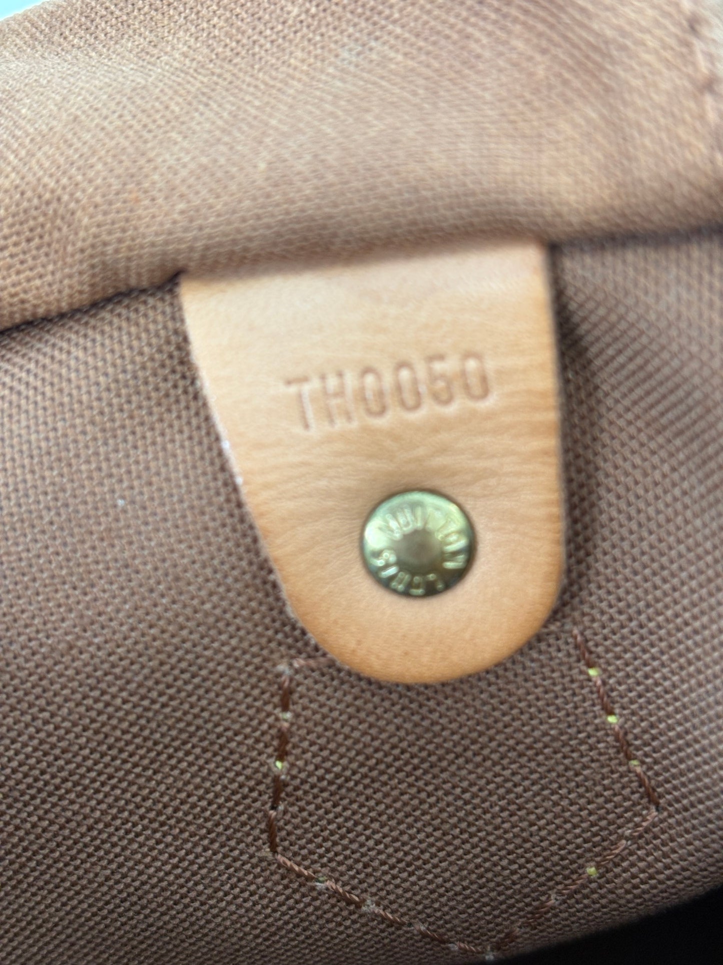 018737 - Louis Vuitton Speedy 30