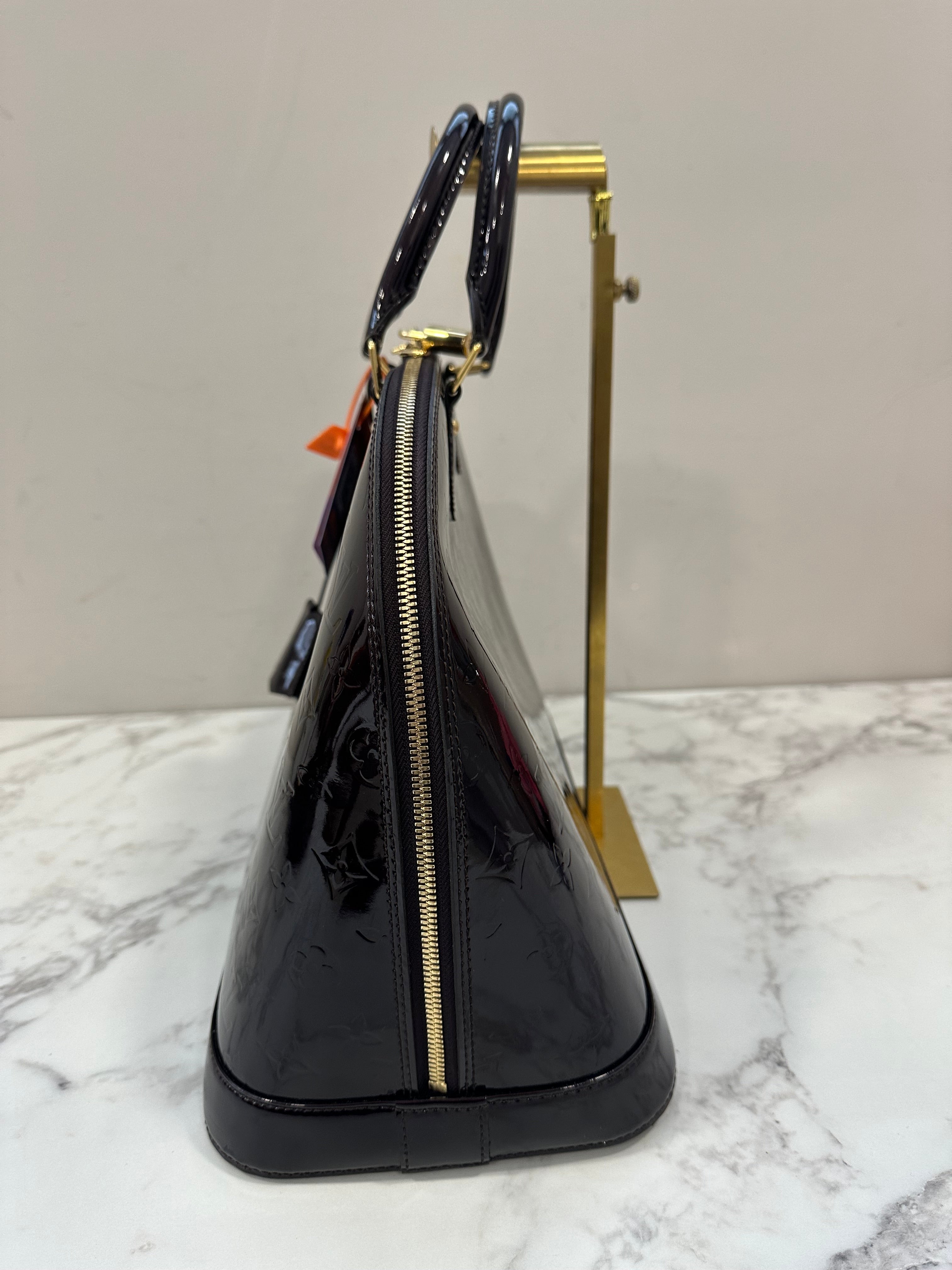 Louis Vuitton Alma Vernis Black