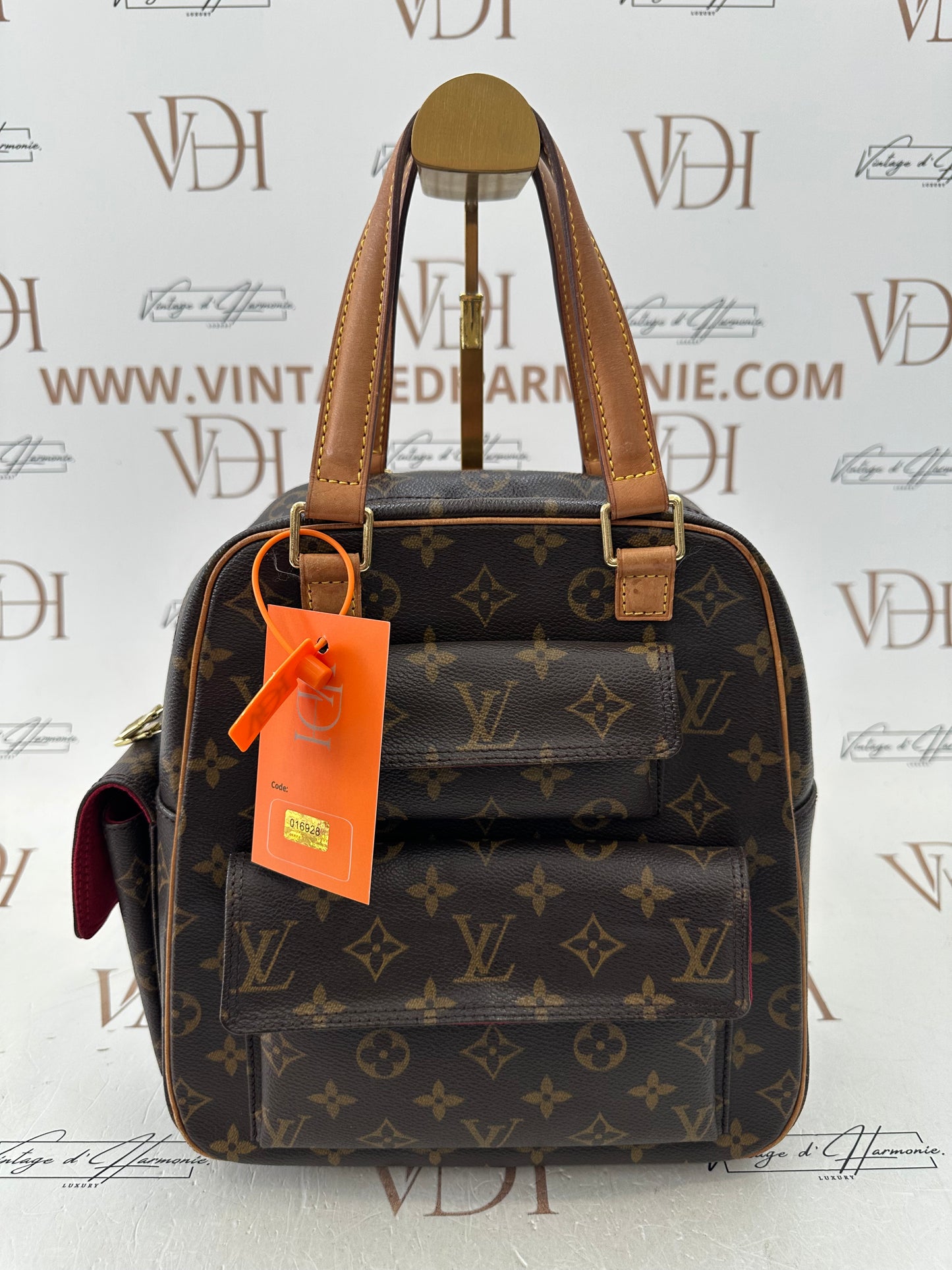 016928 - Louis Vuitton Excentricite