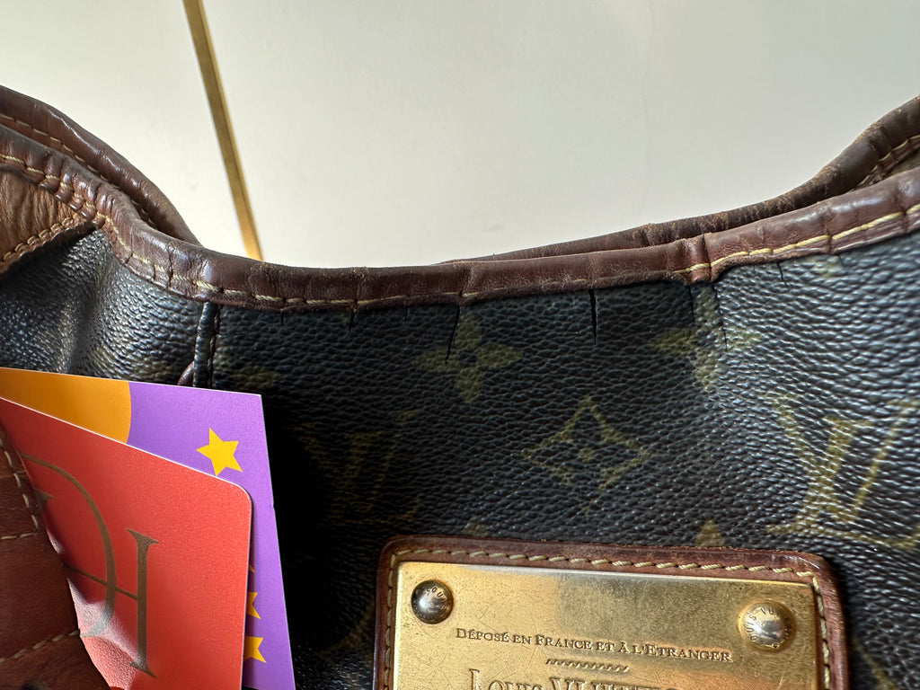 Louis Vuitton Galliera PM