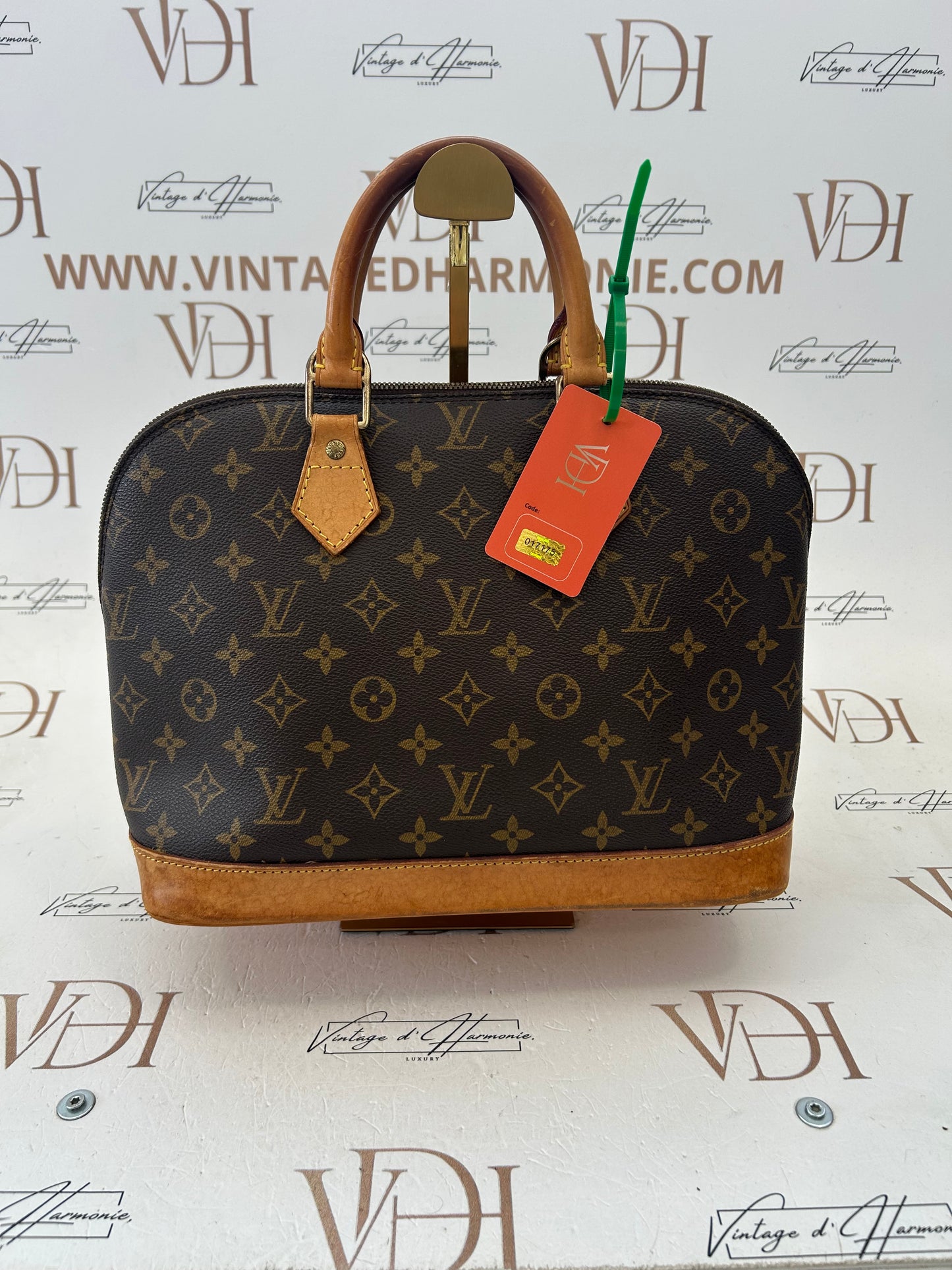017175 - Louis Vuitton Monogram Alma Handbag