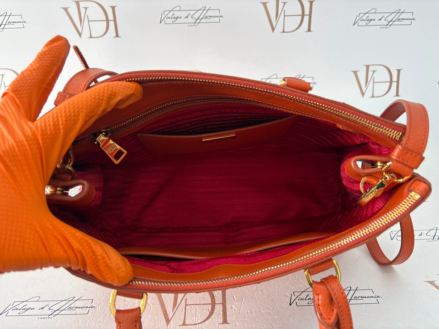 382869 - Prada Galleria
