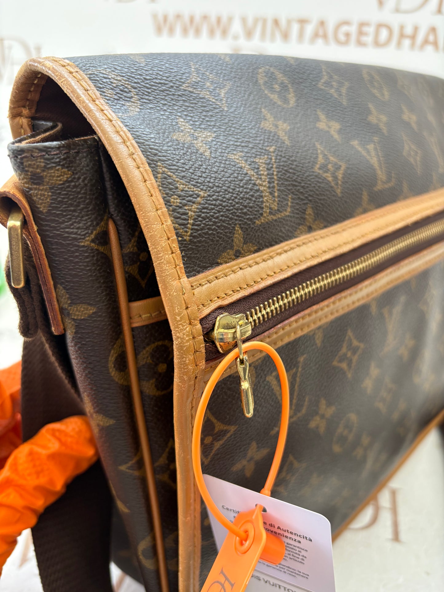 200996 - Louis Vuitton Bosphore