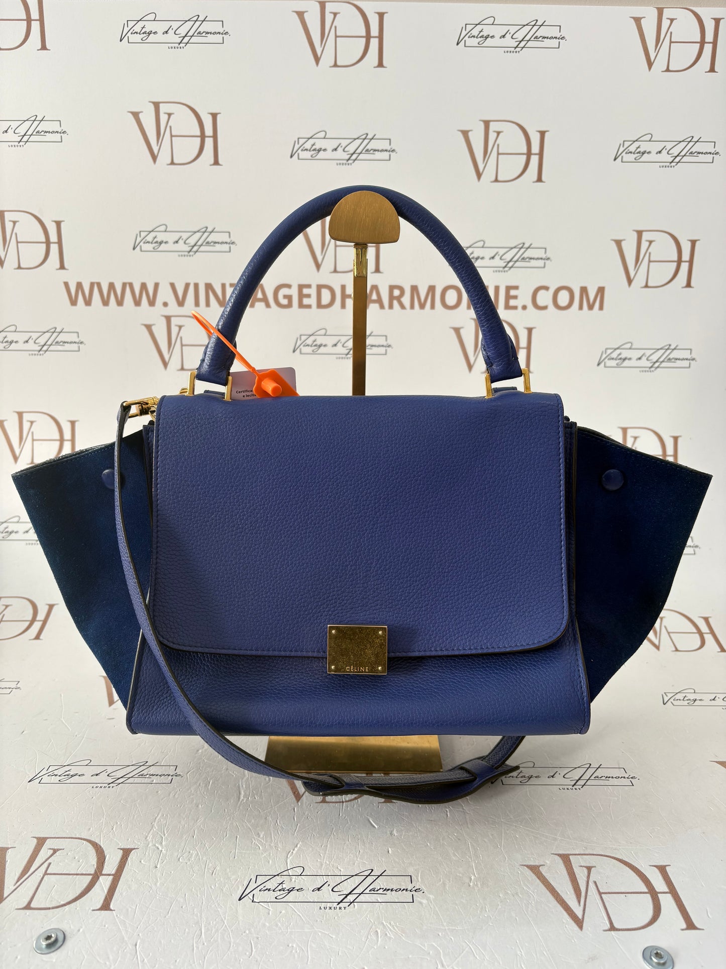 383242 - Céline Trapeze