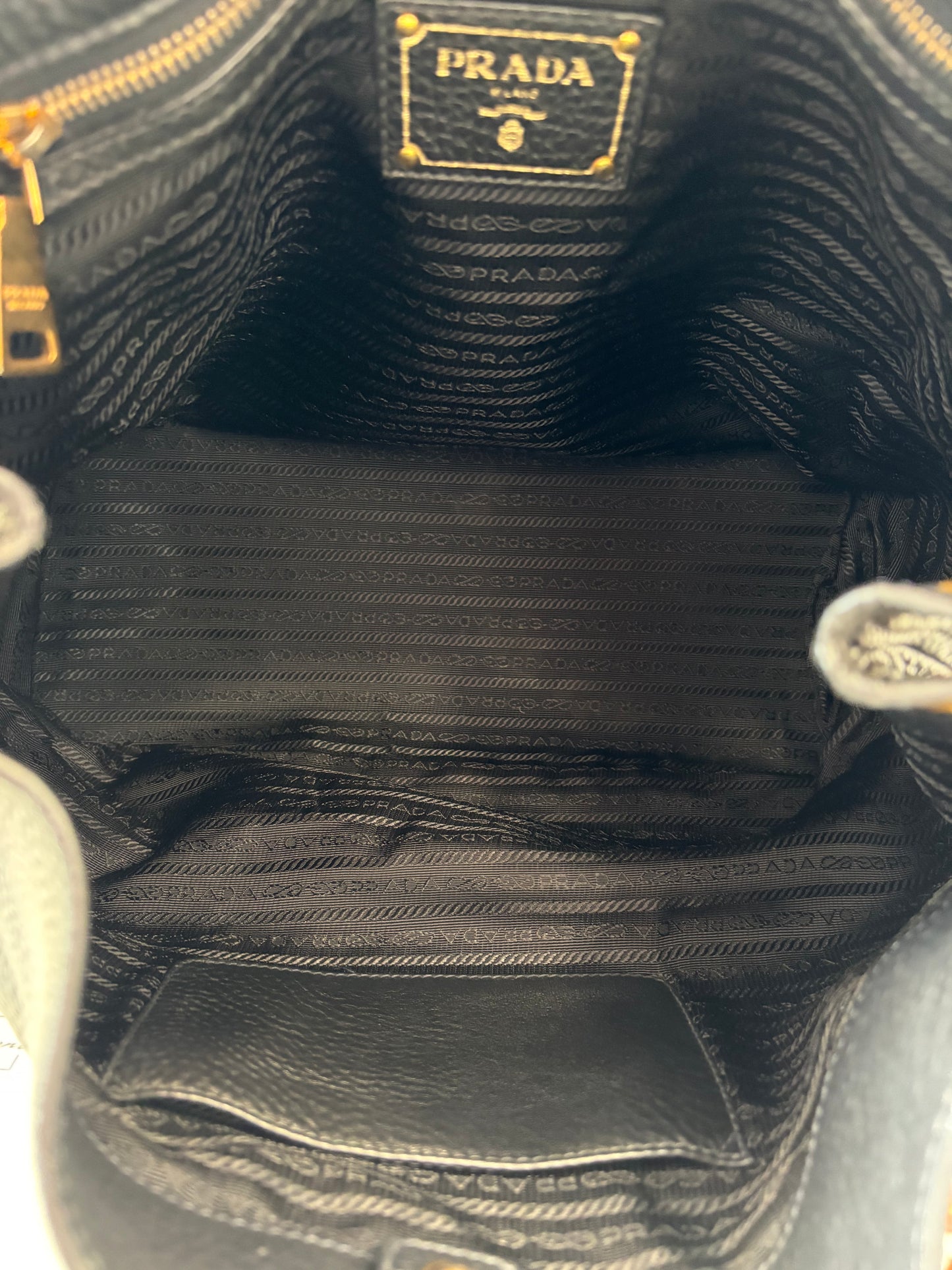 383880 - Prada Black