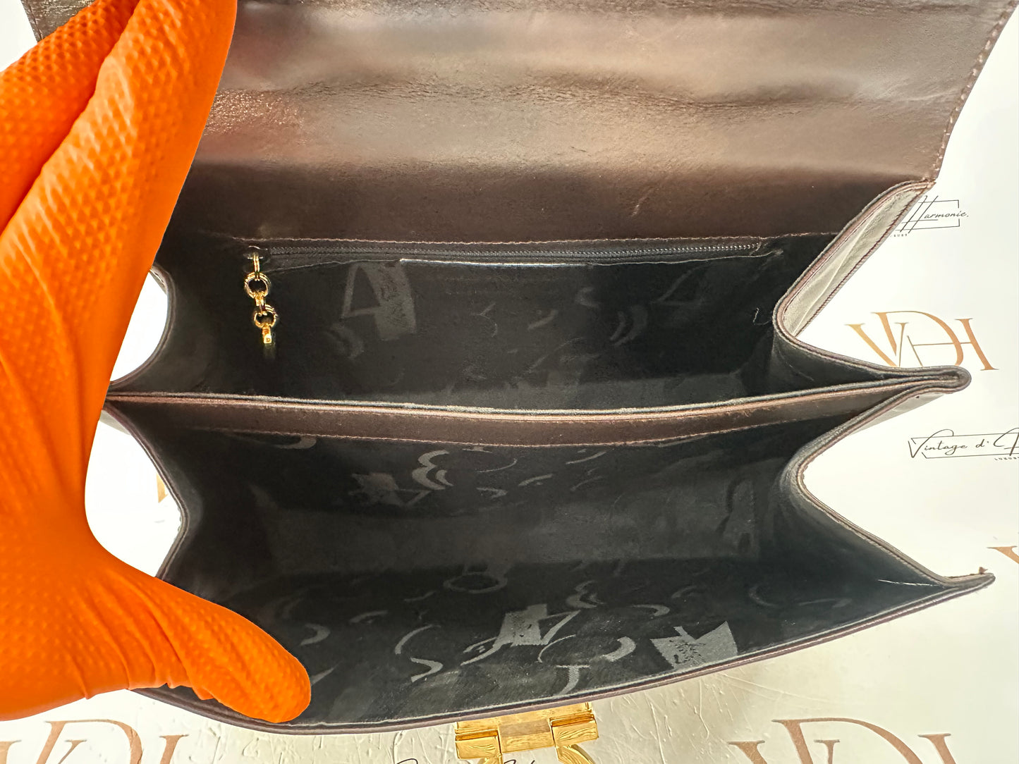 016857 - Salvatore Ferragamo Brown