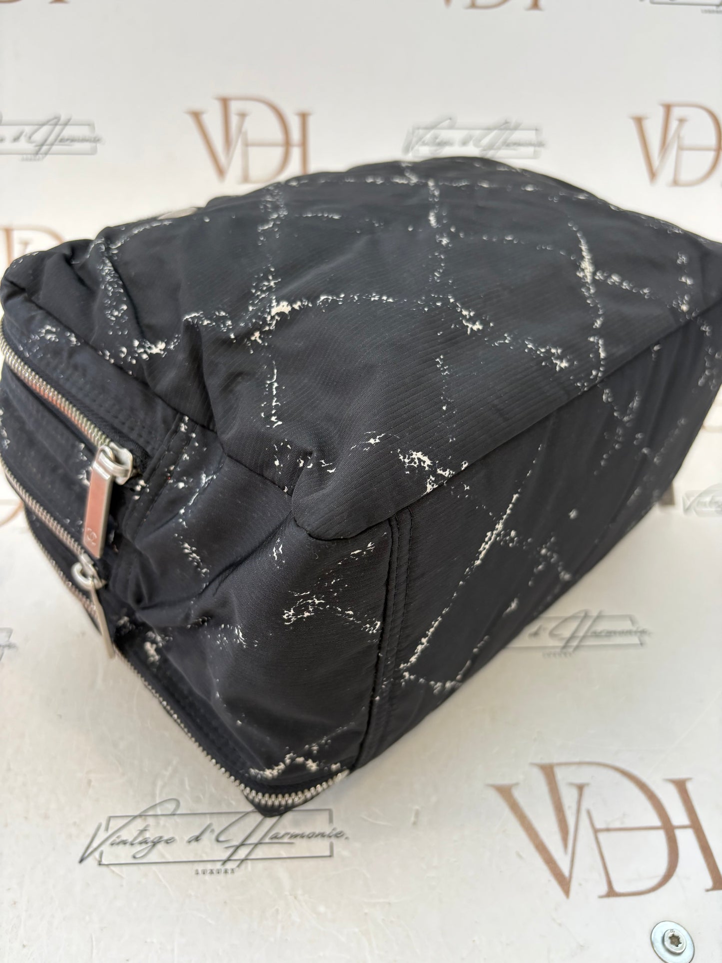 018334 - Chanel Jacquard Travel Line