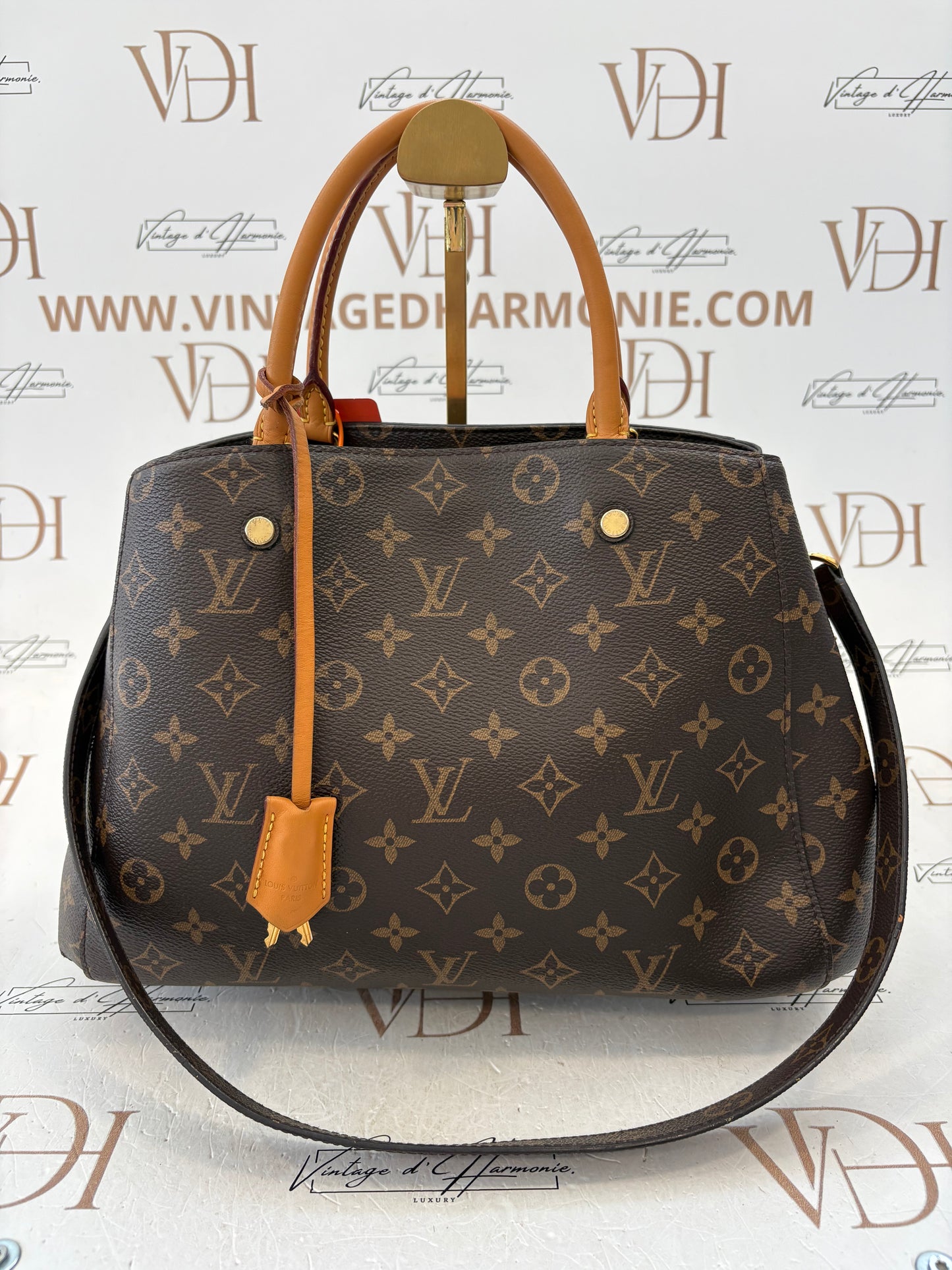 018231 - Louis Vuitton Montaigne